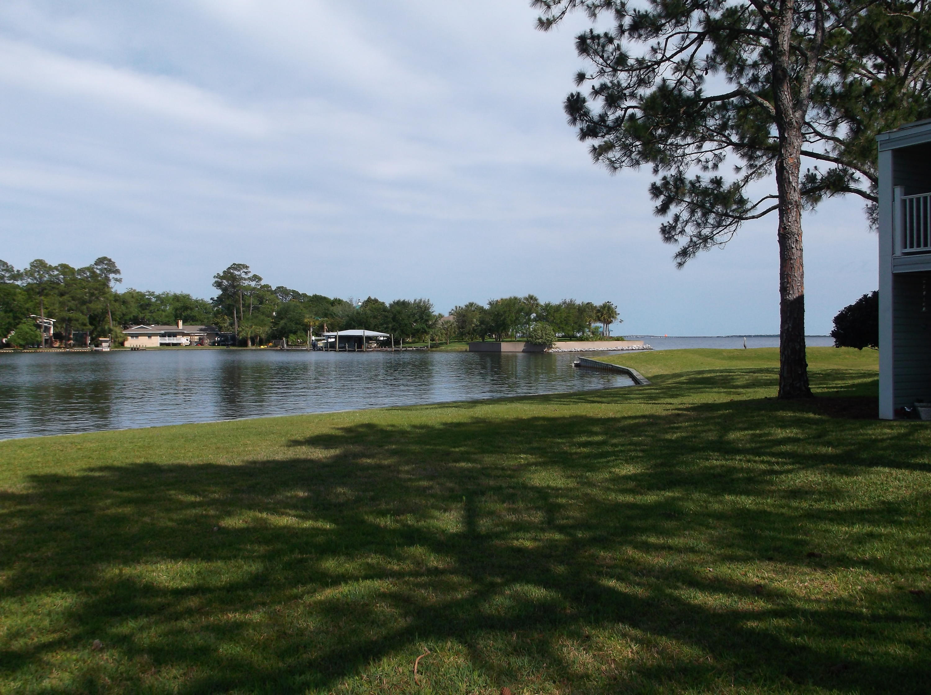 FINISTERRA CONDO - Residential