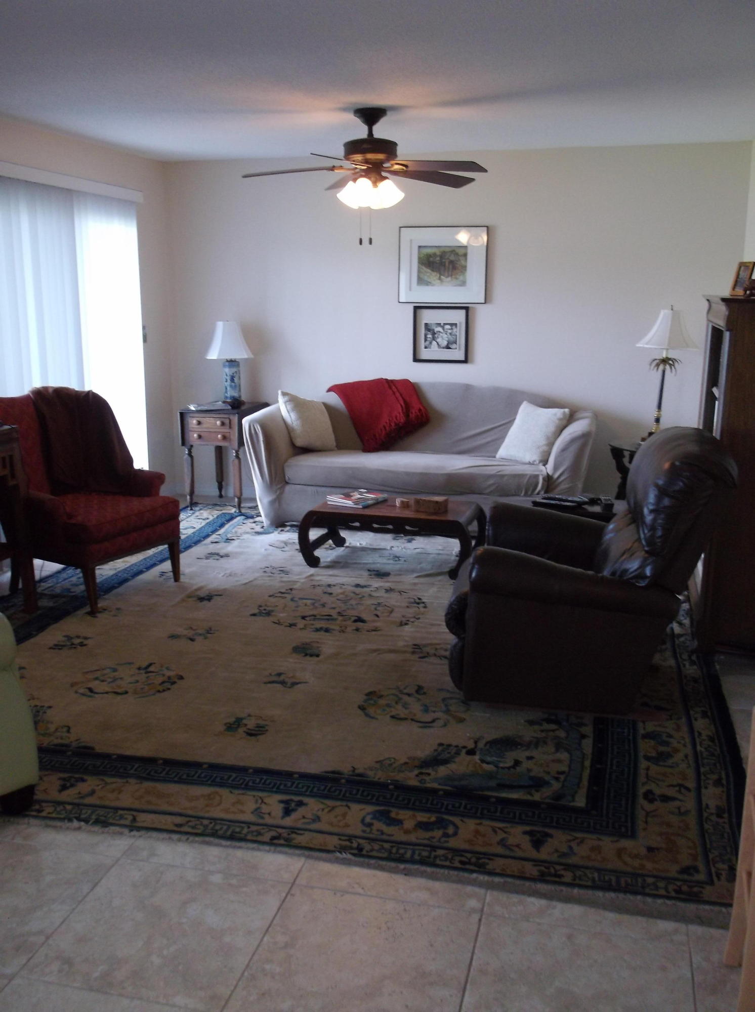 FINISTERRA CONDO - Residential