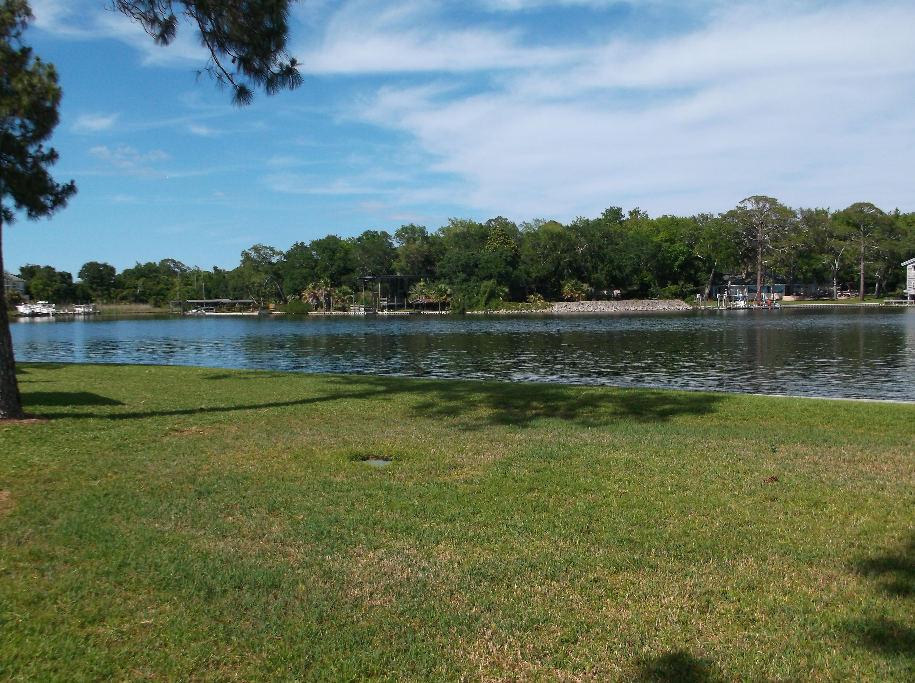 FINISTERRA CONDO - Residential