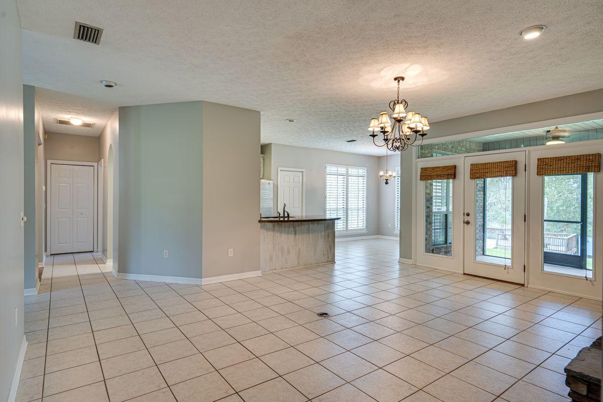 NO RECORDED SUBDIVISION - Residential