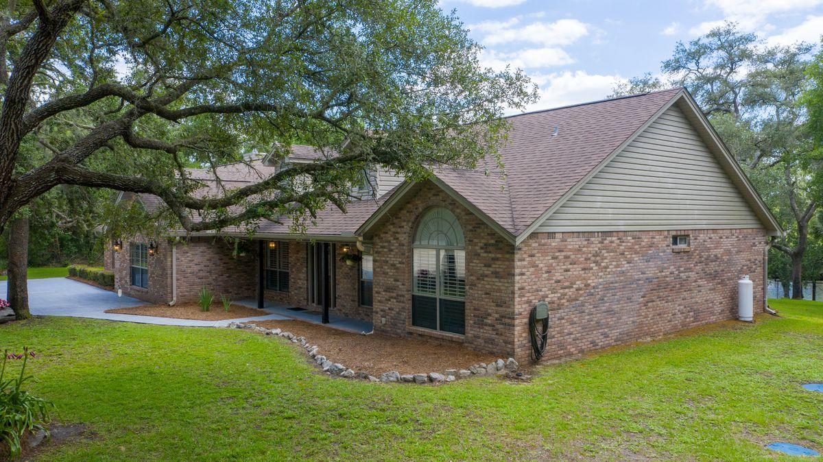 NO RECORDED SUBDIVISION - Residential