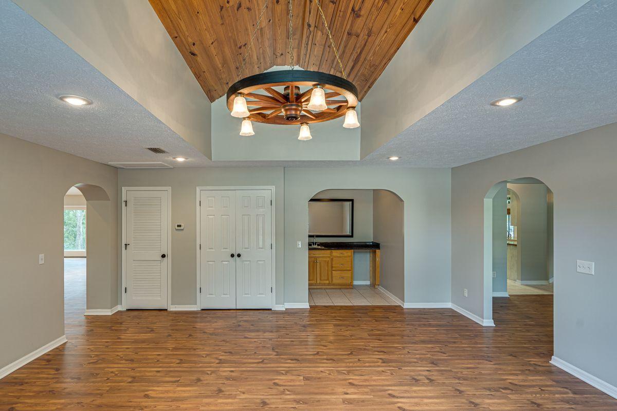 NO RECORDED SUBDIVISION - Residential