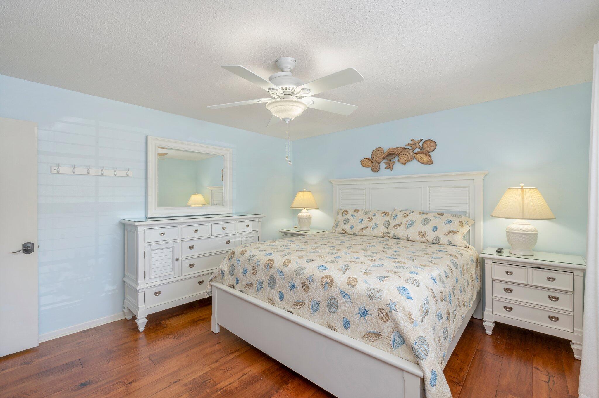 SEASCAPE CONDO FAIRWAYS - Residential