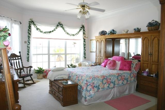 DANA POINTE - Residential