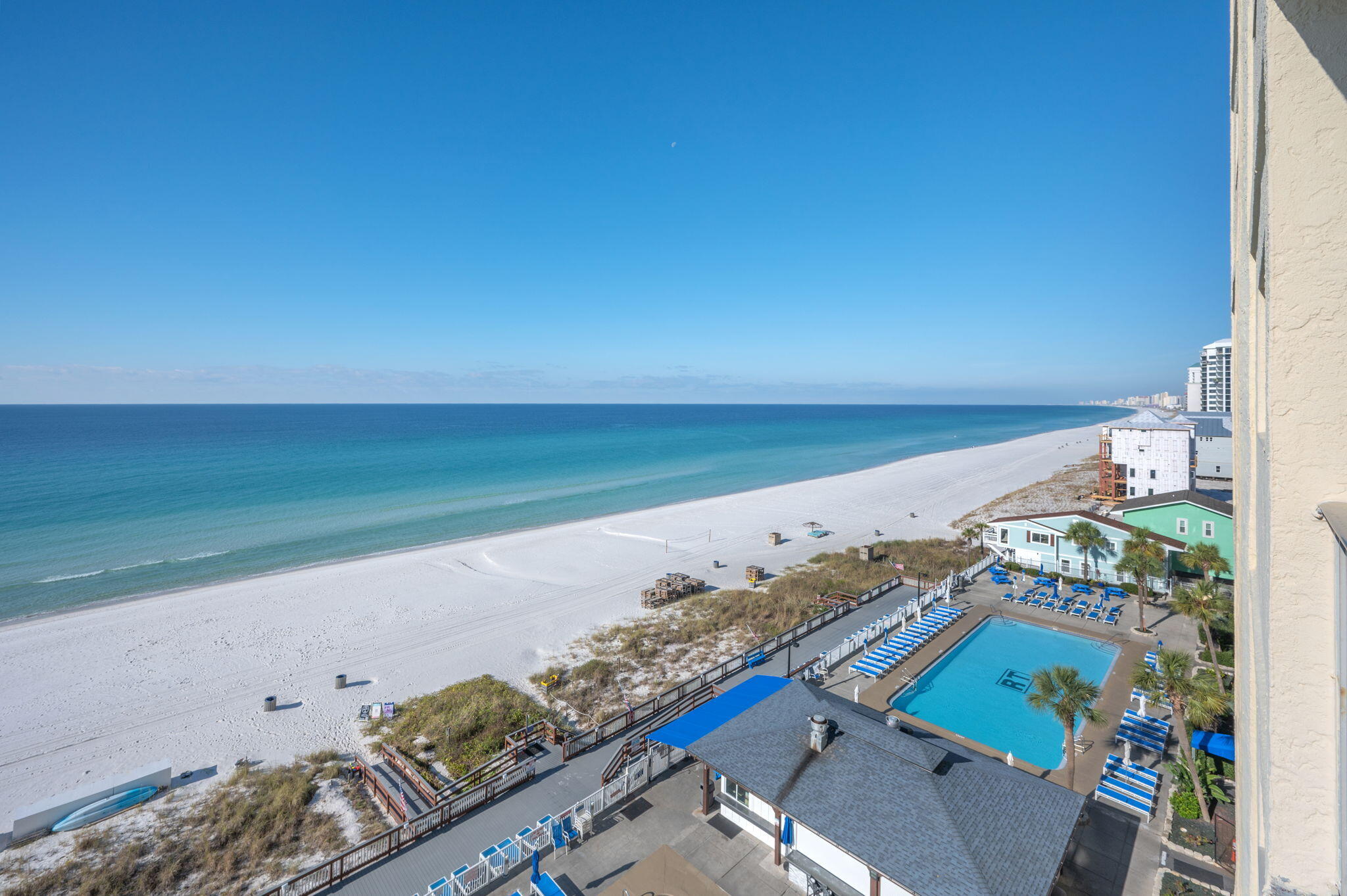 REGENCY TOWERS - Residential