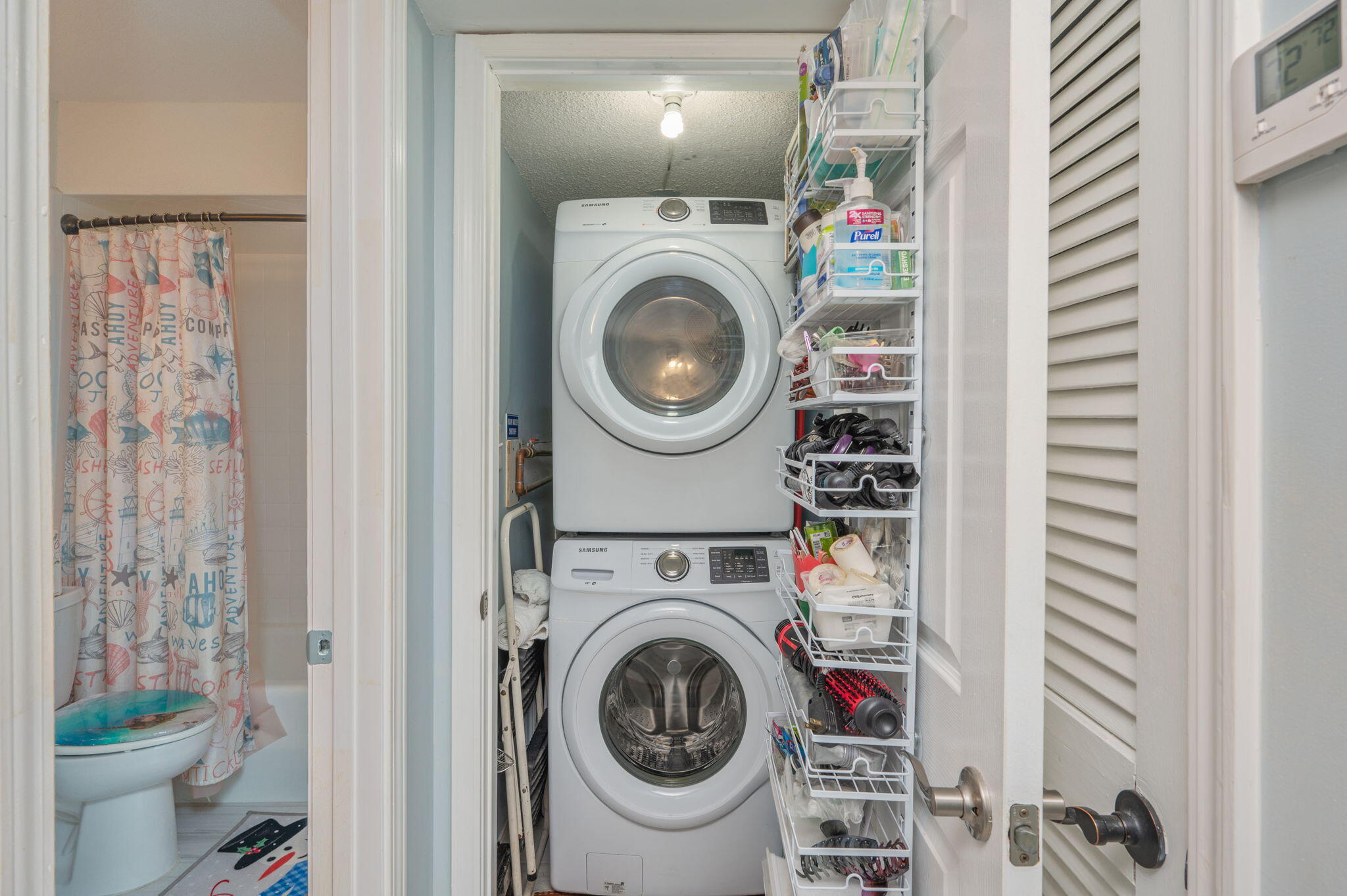 REGENCY TOWERS - Residential