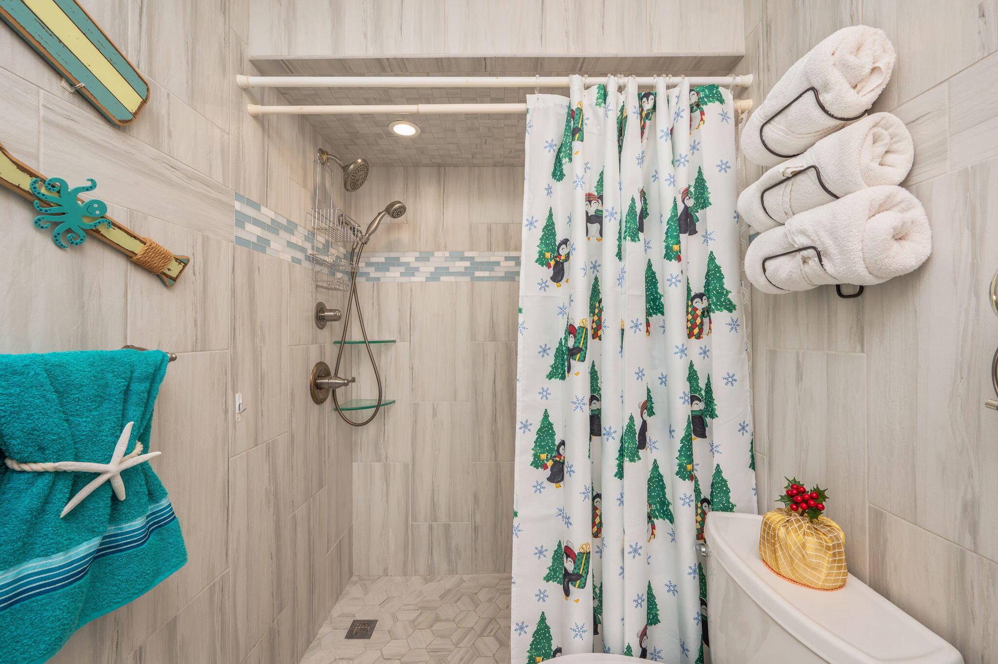 REGENCY TOWERS - Residential