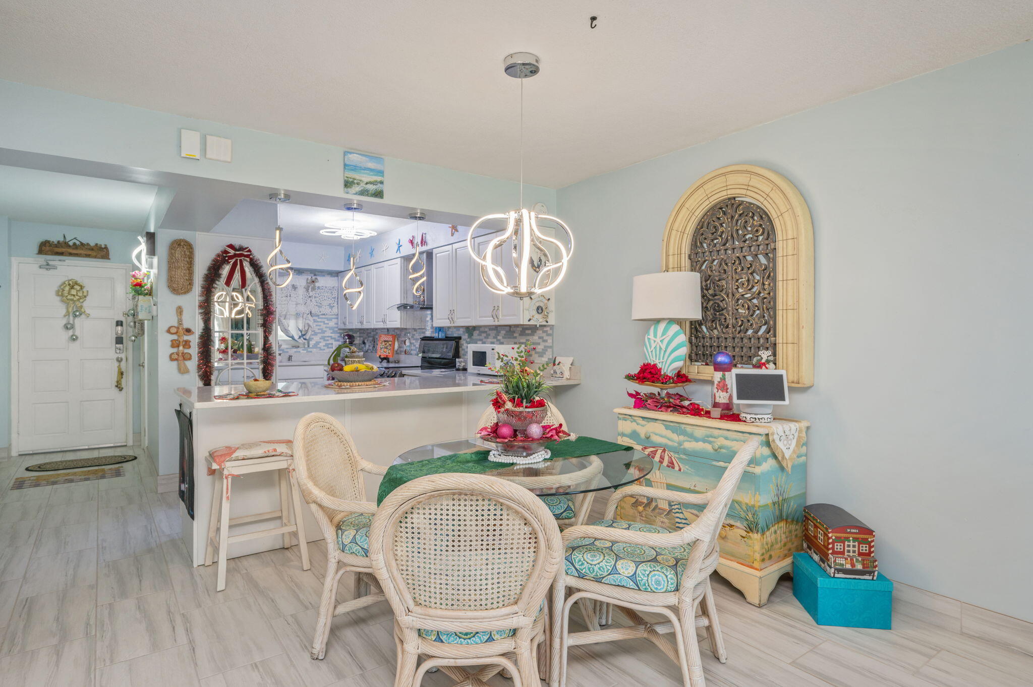 REGENCY TOWERS - Residential