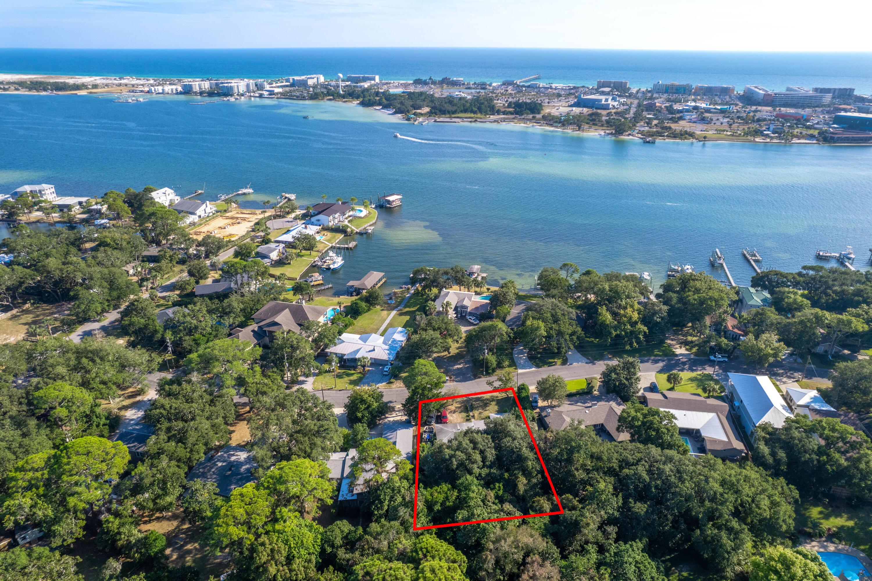 VILLA RUSS PARK - Residential