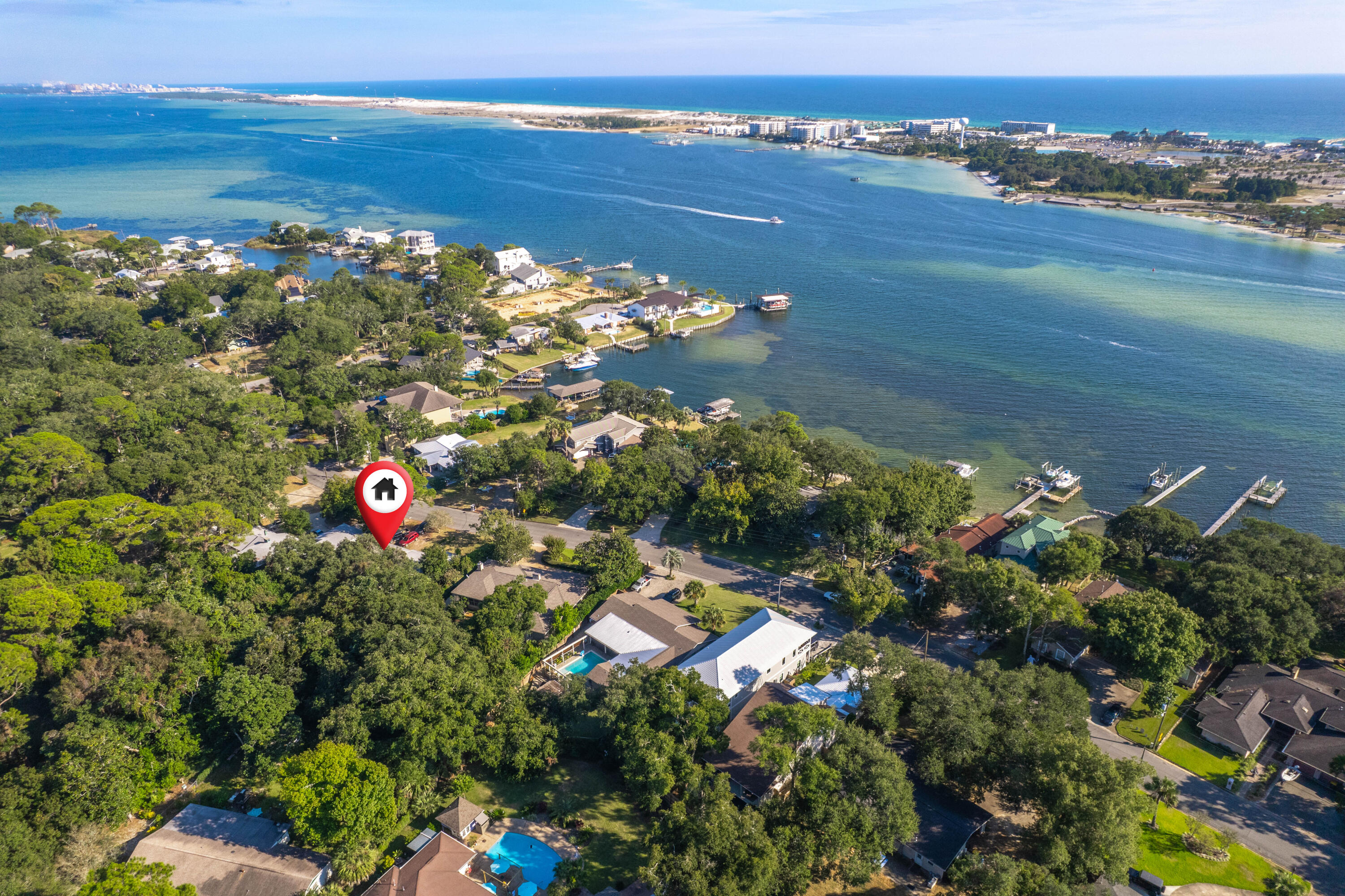 VILLA RUSS PARK - Residential