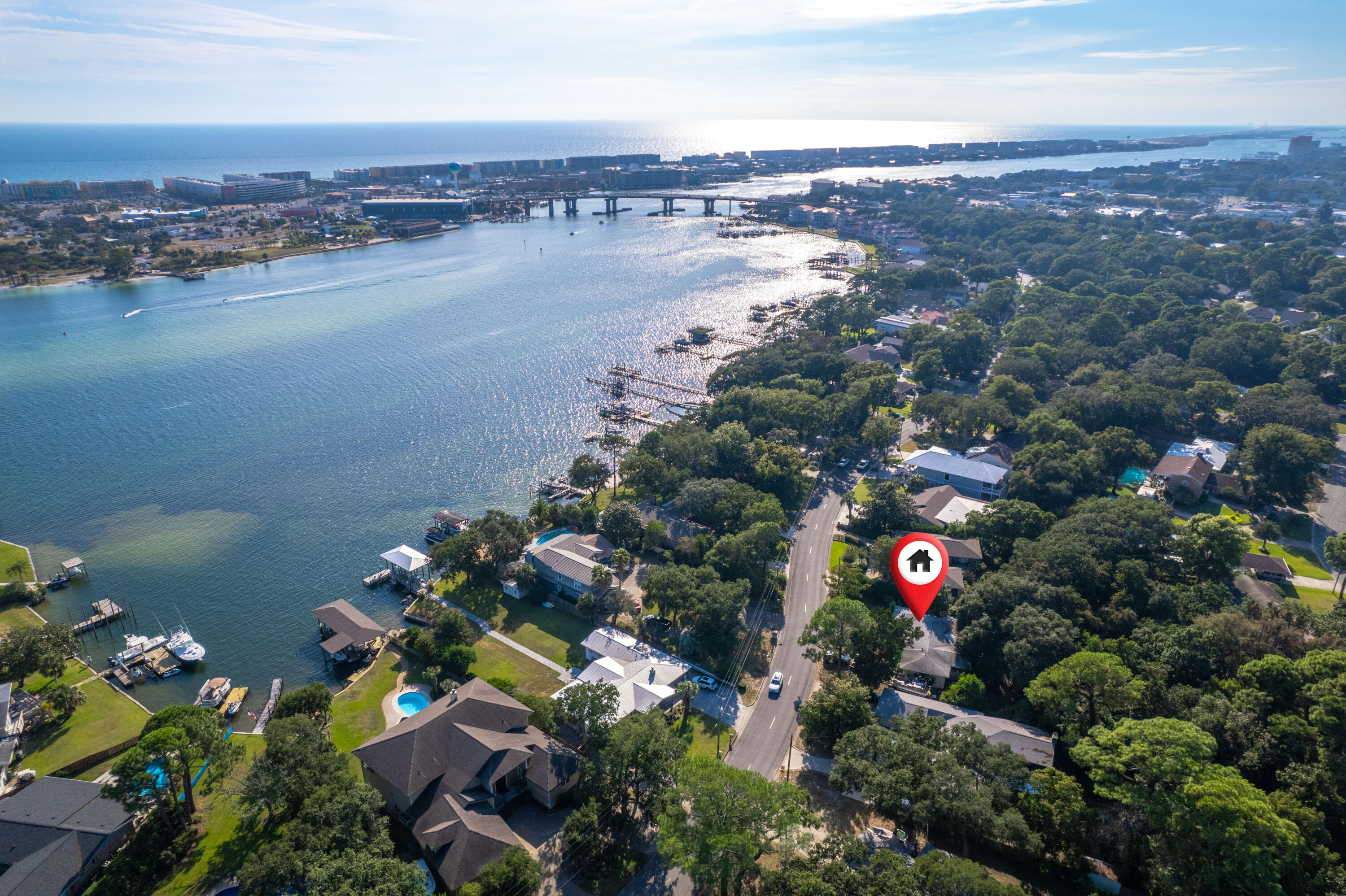 VILLA RUSS PARK - Residential