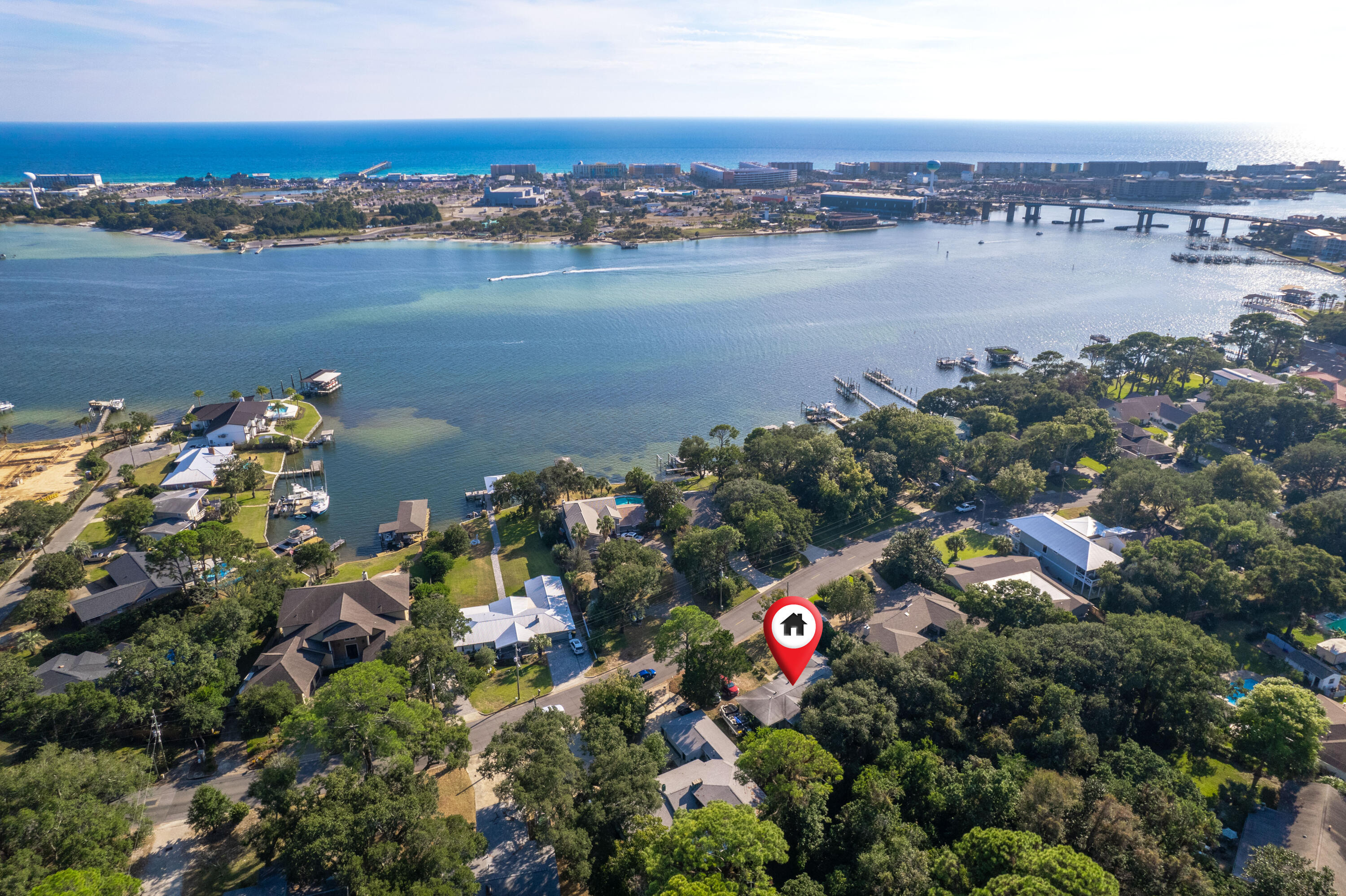 VILLA RUSS PARK - Residential