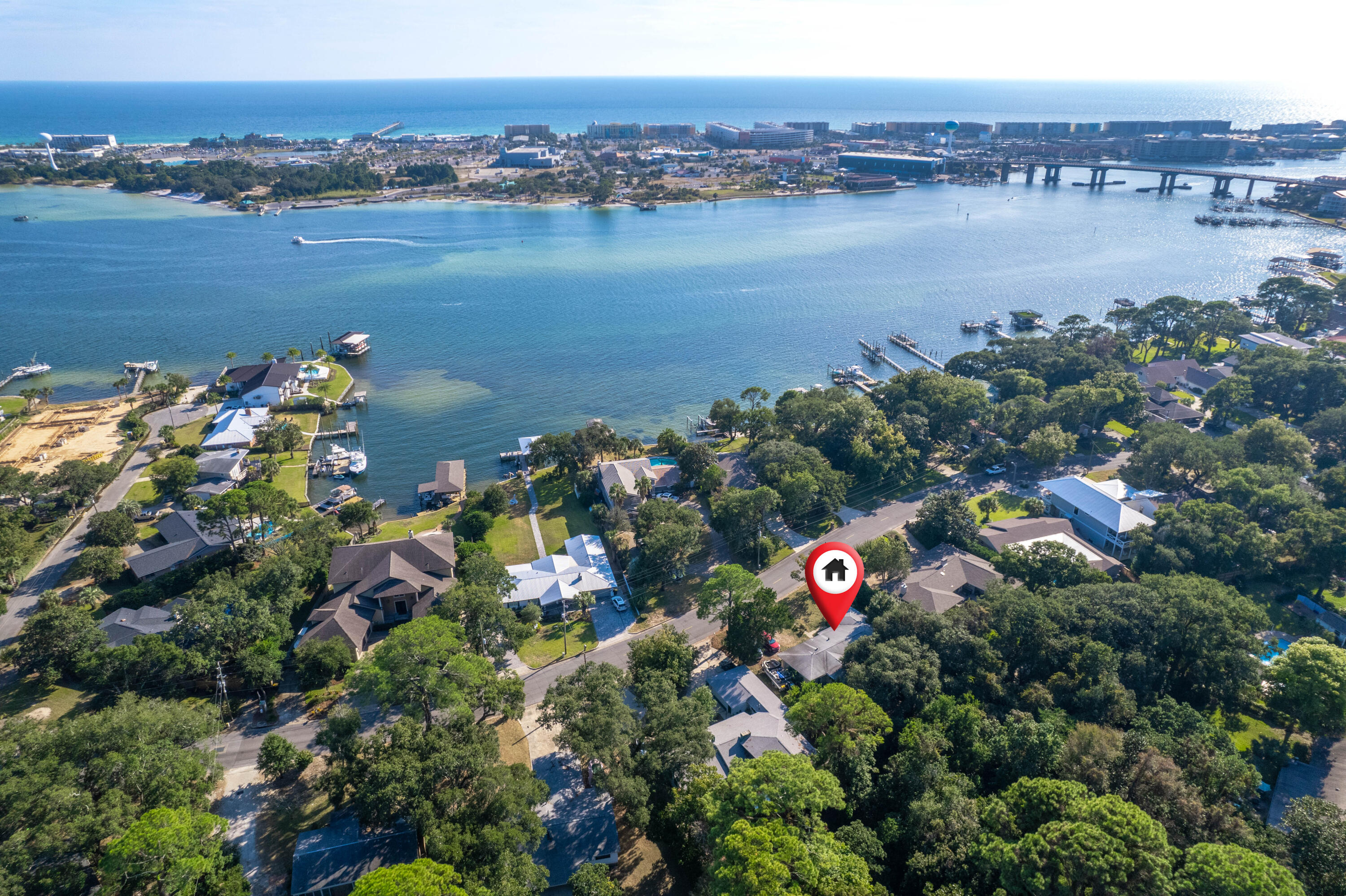 VILLA RUSS PARK - Residential