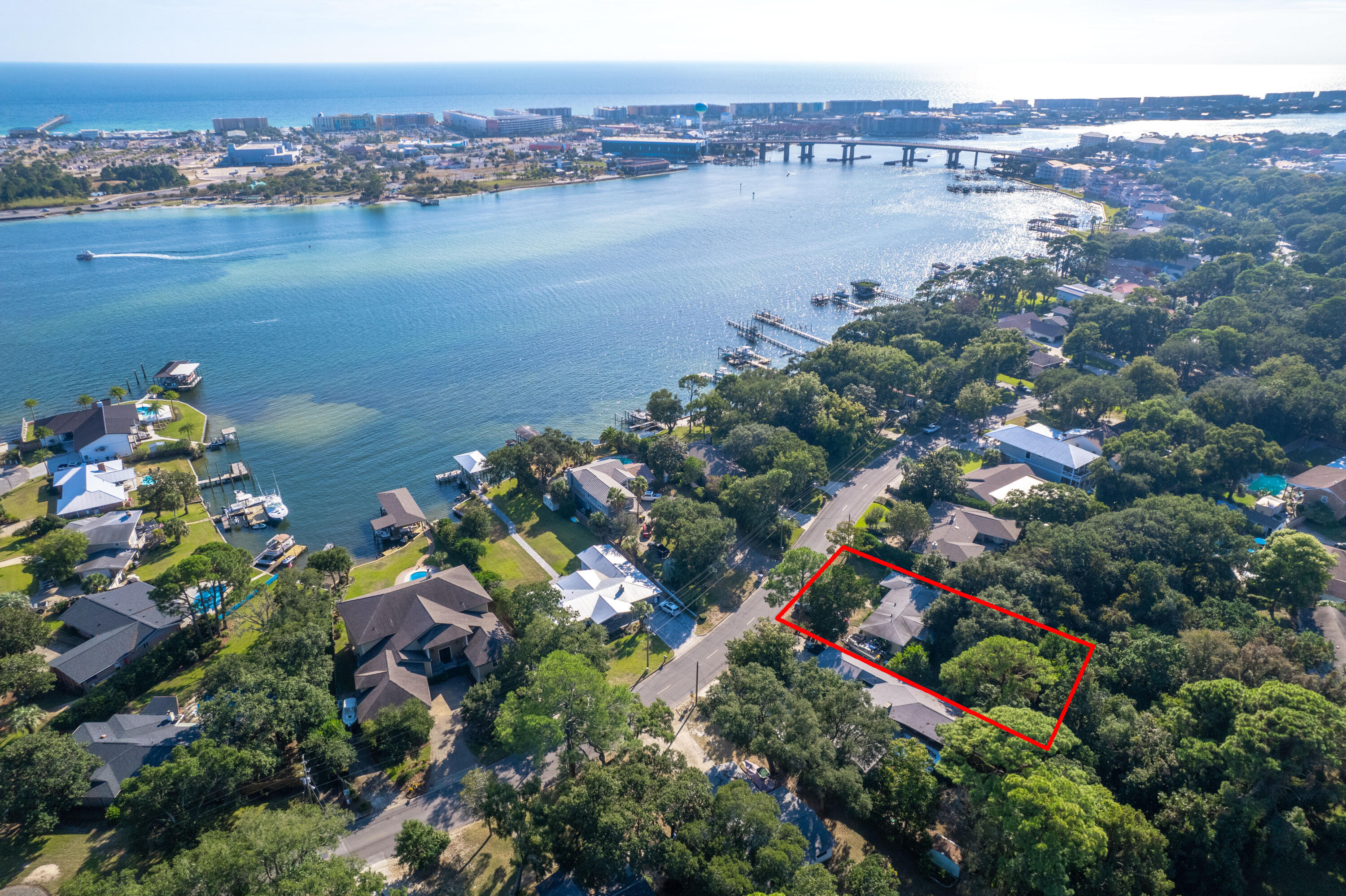 VILLA RUSS PARK - Residential