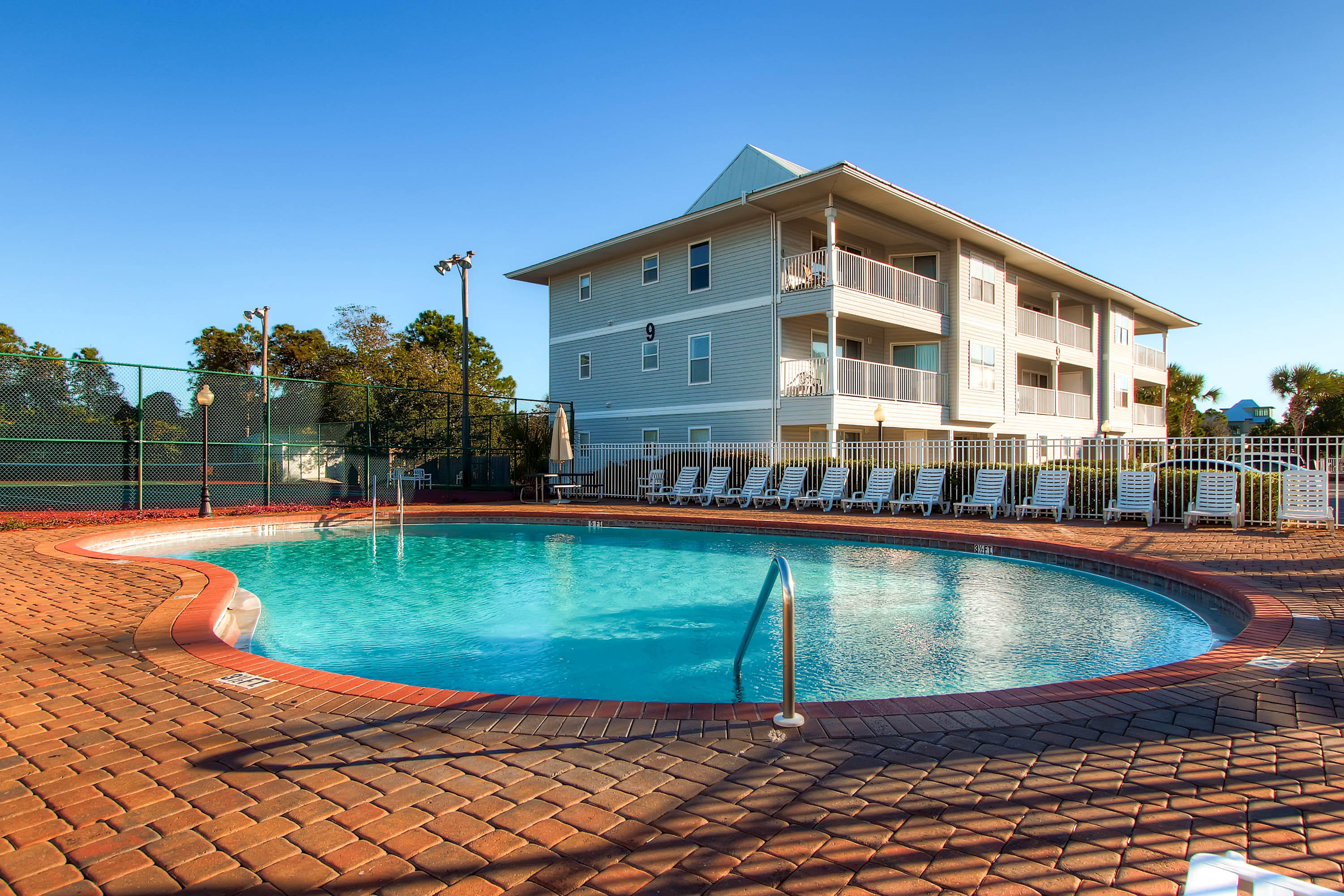 BEACHSIDE VILLAS CONDO - Residential