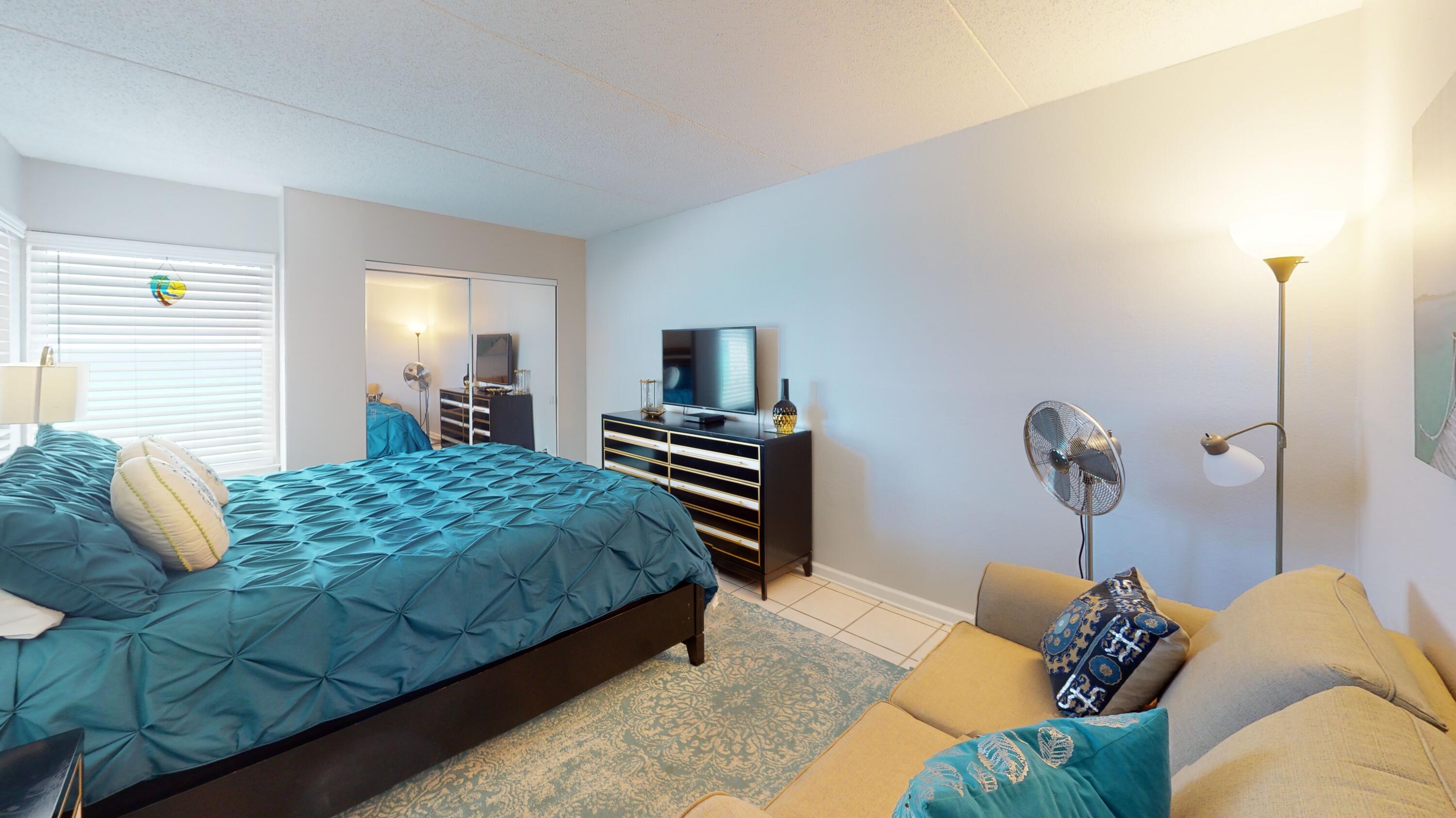 ISLAND ECHO CONDO - Residential