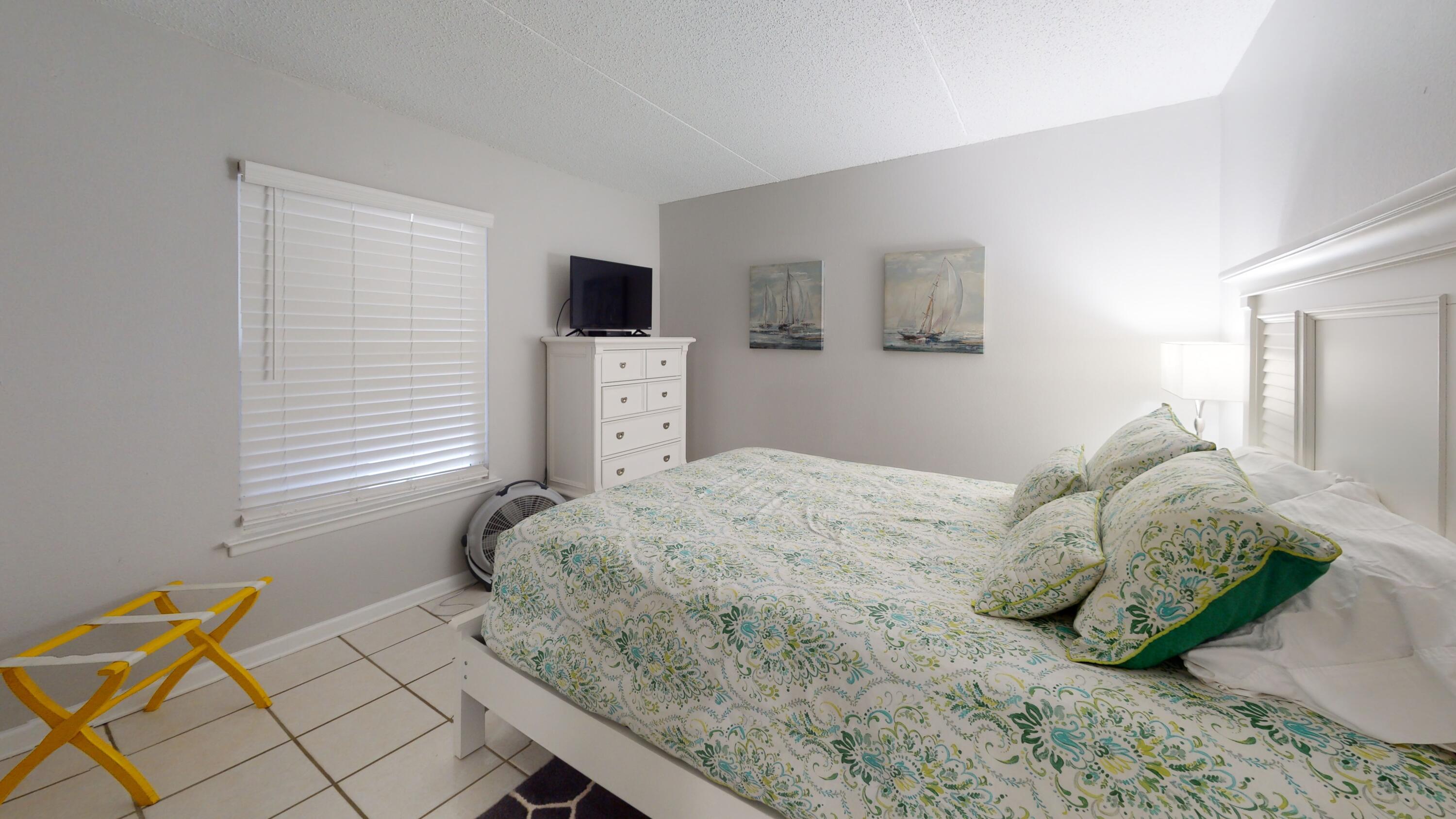 ISLAND ECHO CONDO - Residential