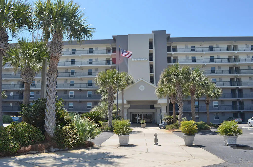 ISLAND ECHO CONDO - Residential