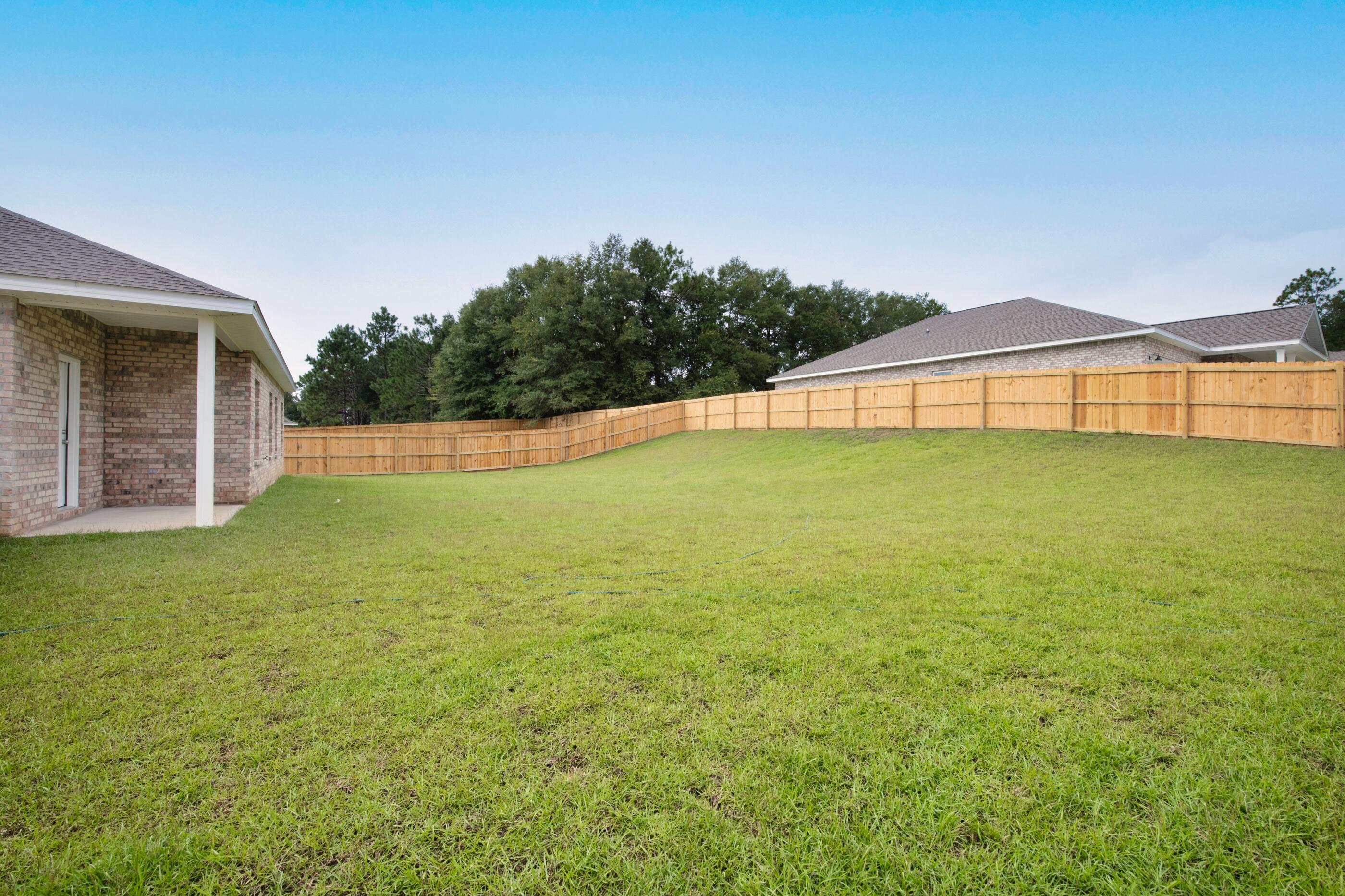 LAKERIDGE EST - Residential