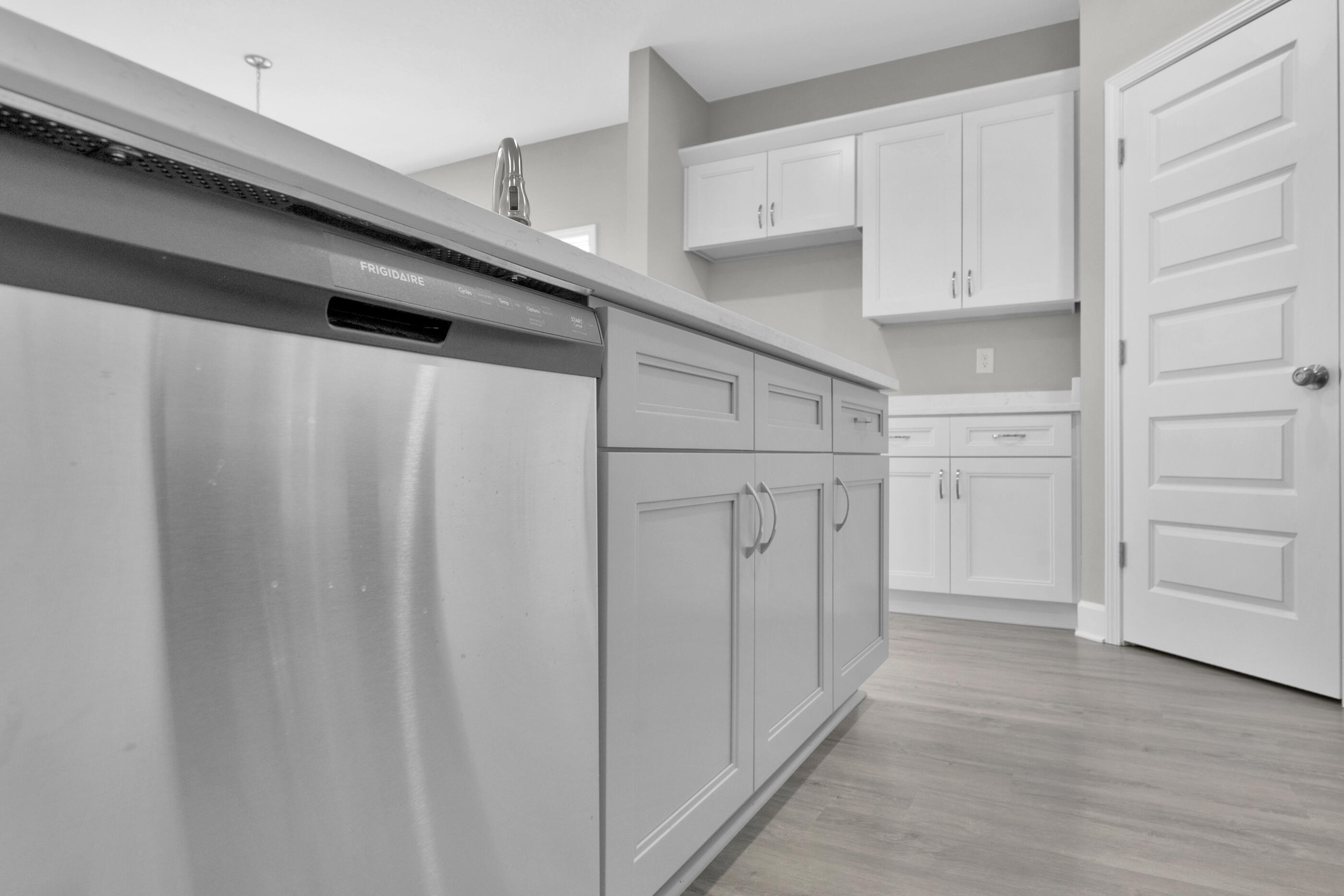 LAKERIDGE EST - Residential