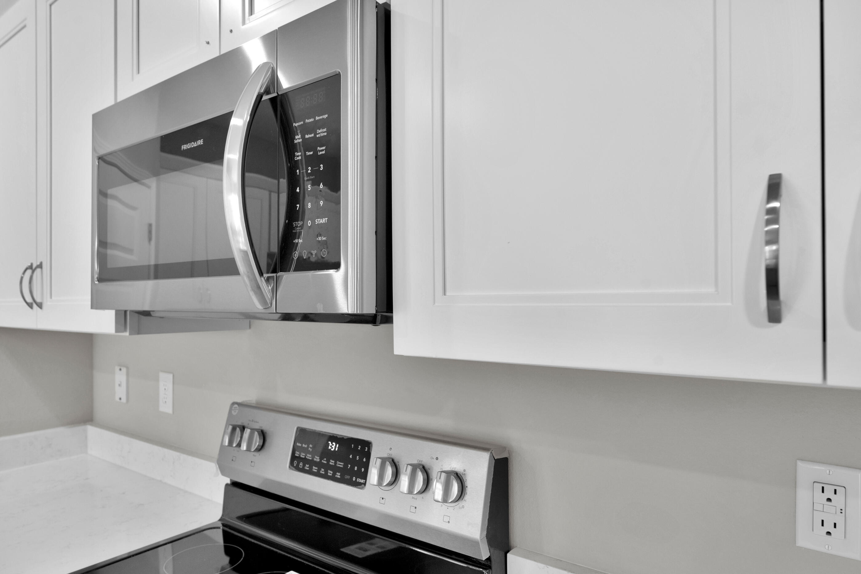 LAKERIDGE EST - Residential