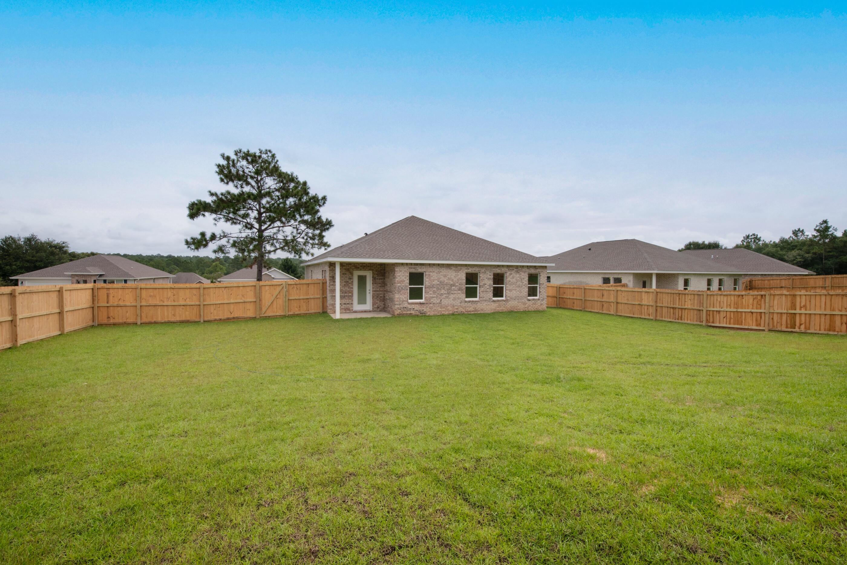 LAKERIDGE EST - Residential