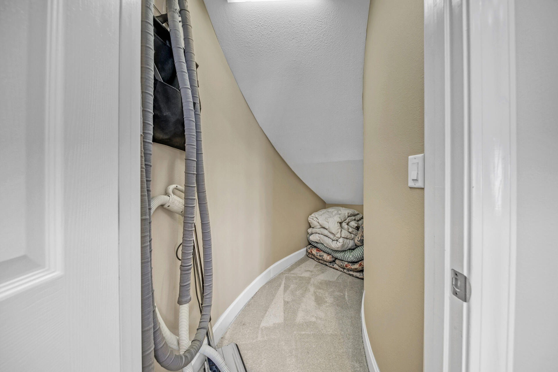 RAINTREE ESTATES - Residential