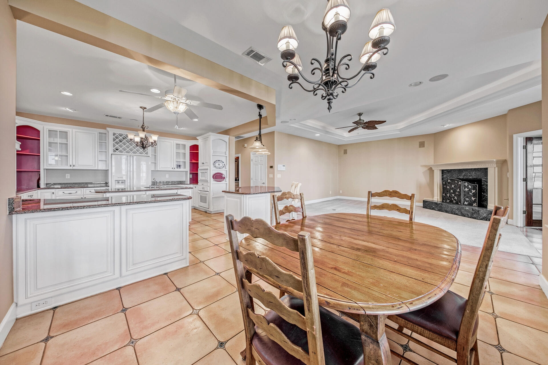 RAINTREE ESTATES - Residential