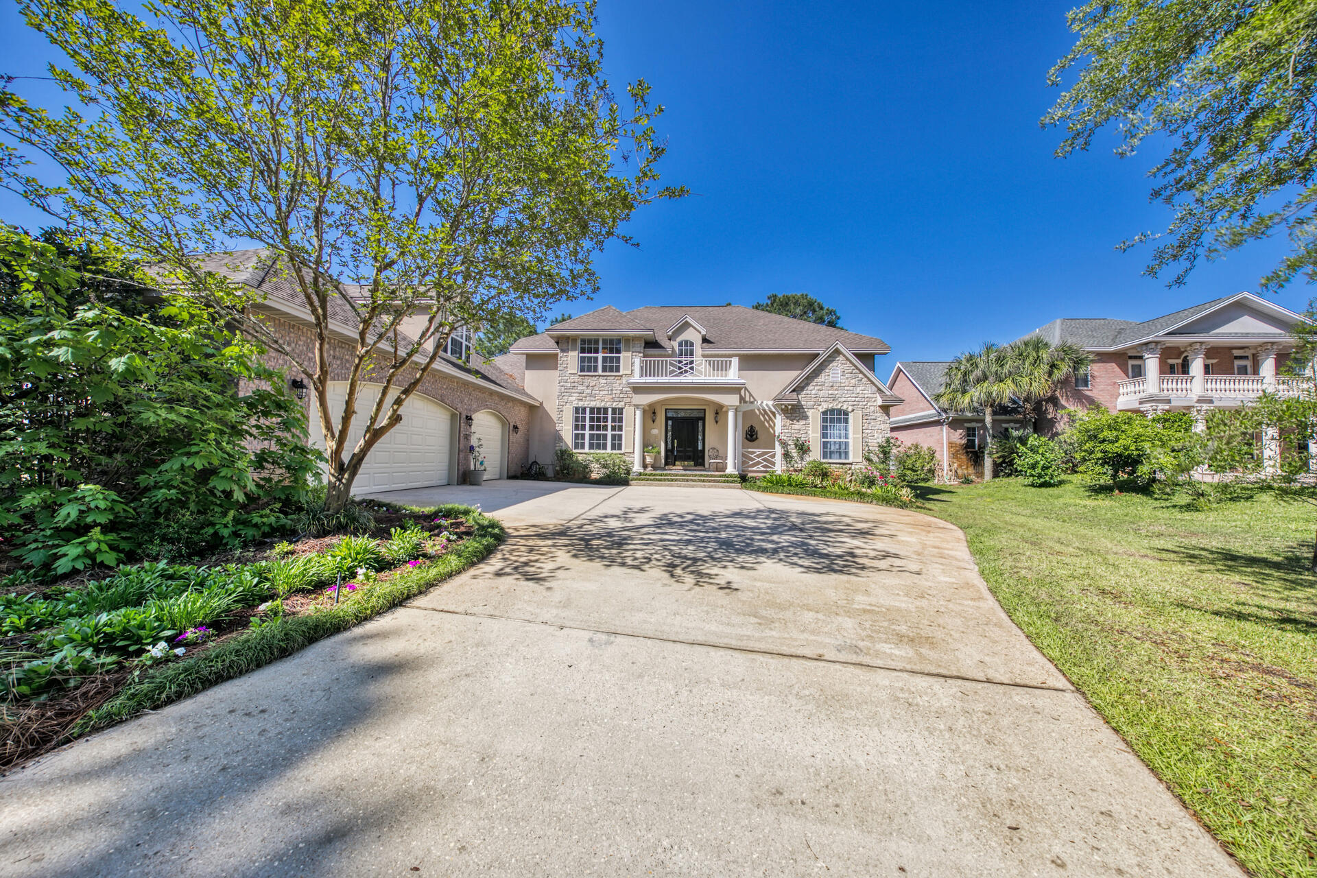 RAINTREE ESTATES - Residential