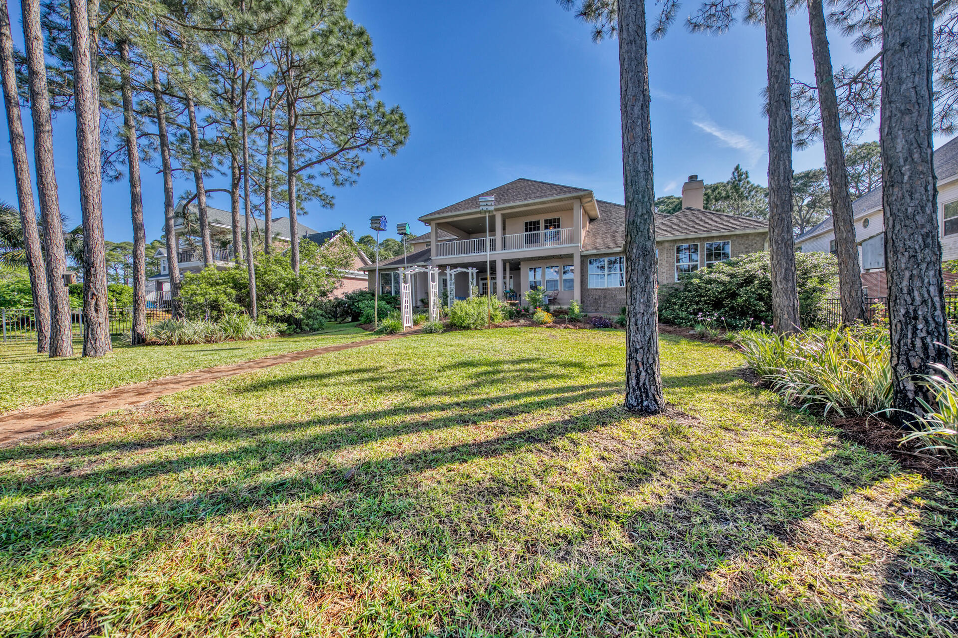 RAINTREE ESTATES - Residential