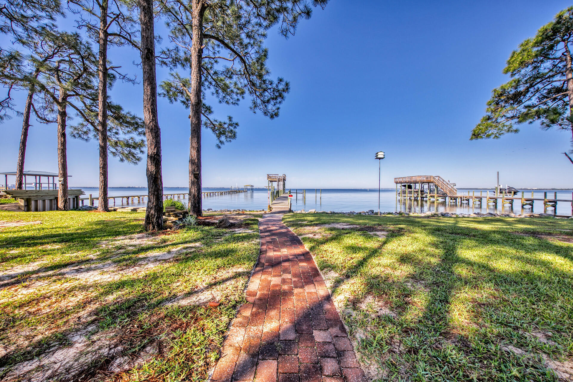 RAINTREE ESTATES - Residential