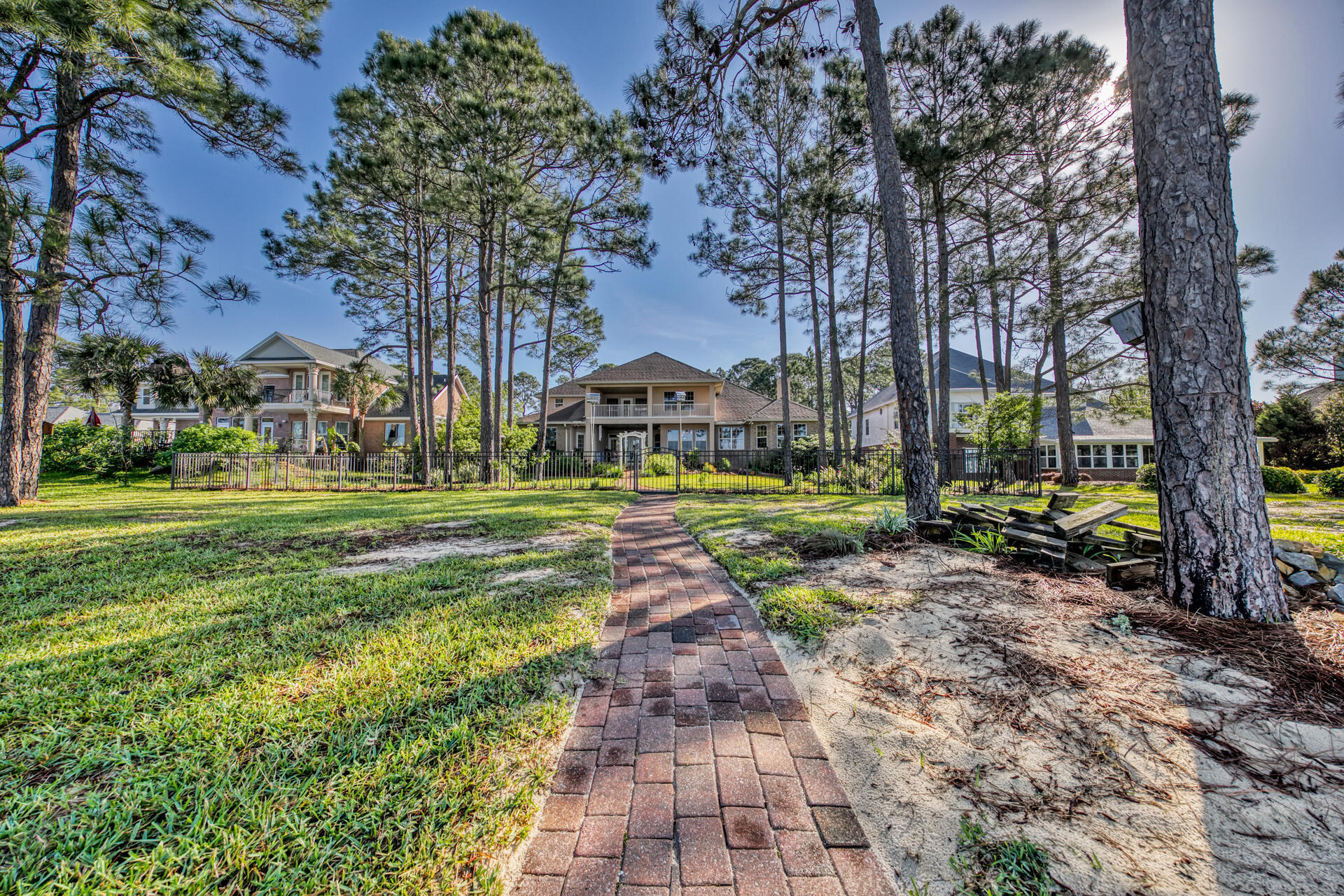 RAINTREE ESTATES - Residential