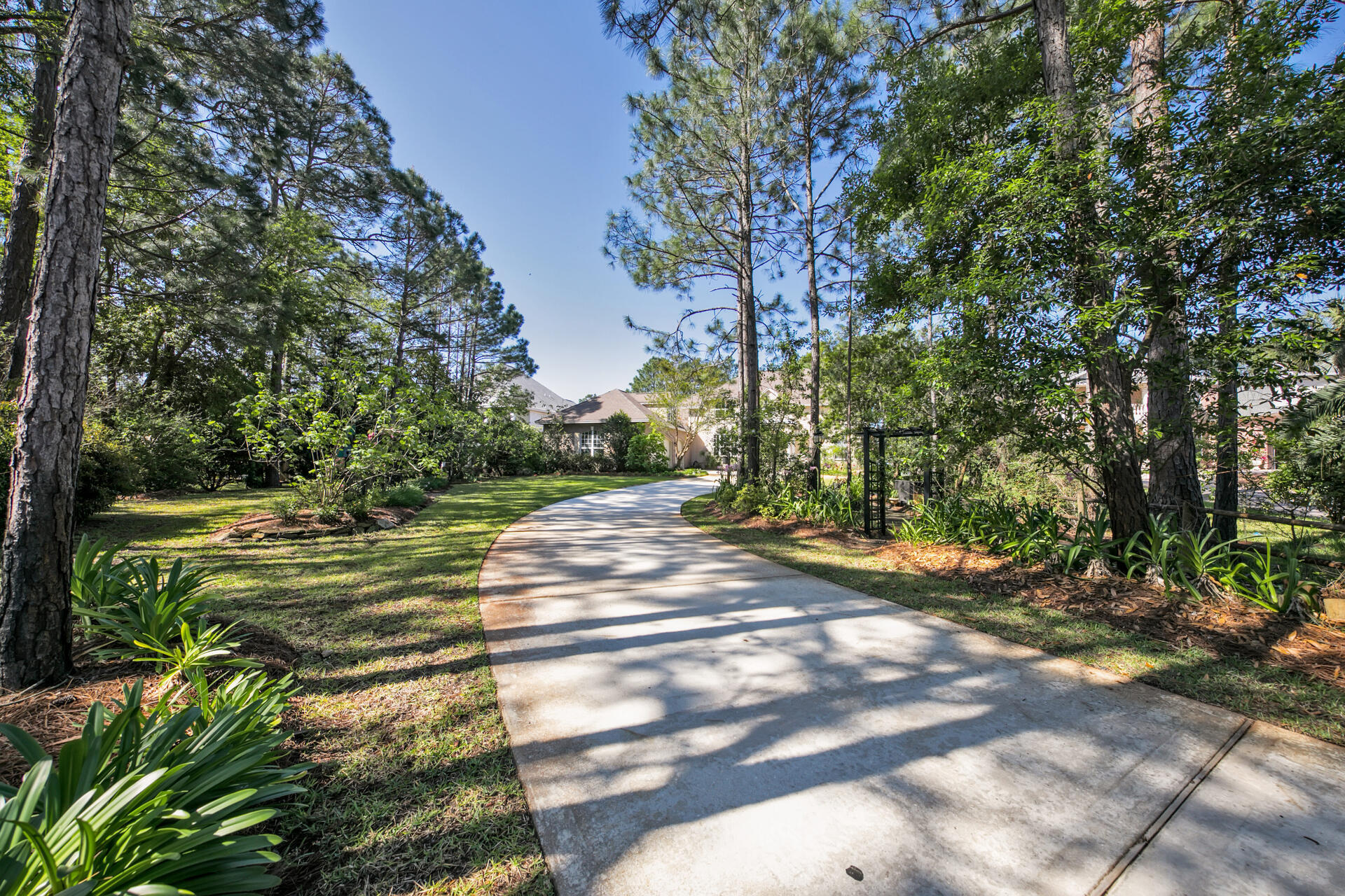 RAINTREE ESTATES - Residential
