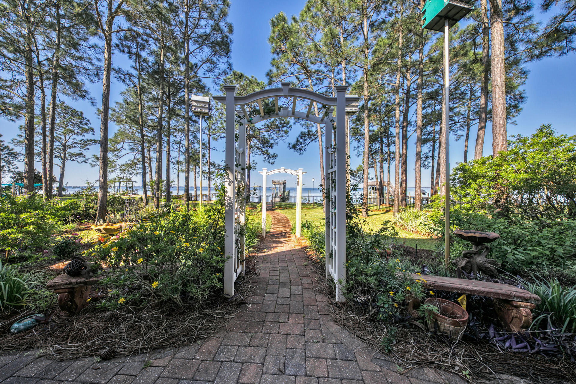 RAINTREE ESTATES - Residential