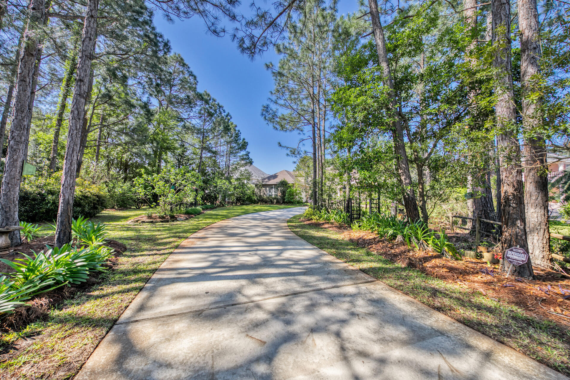 RAINTREE ESTATES - Residential