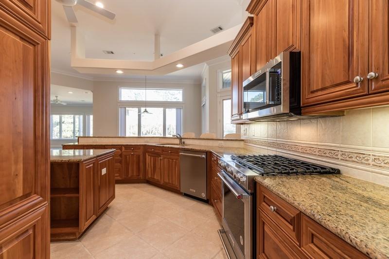 ROCKY BAYOU COUNTRY CLUB ESTATES 10 - Residential