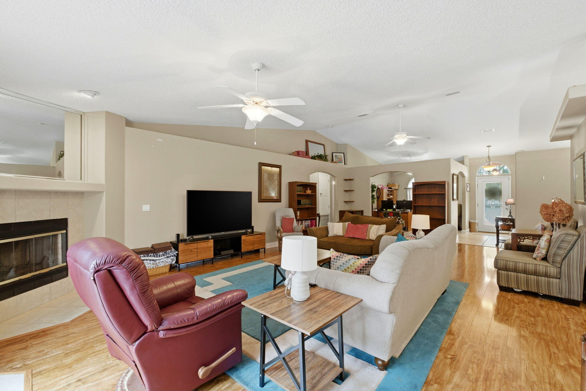 HOLLEY BY THE SEA - Residential