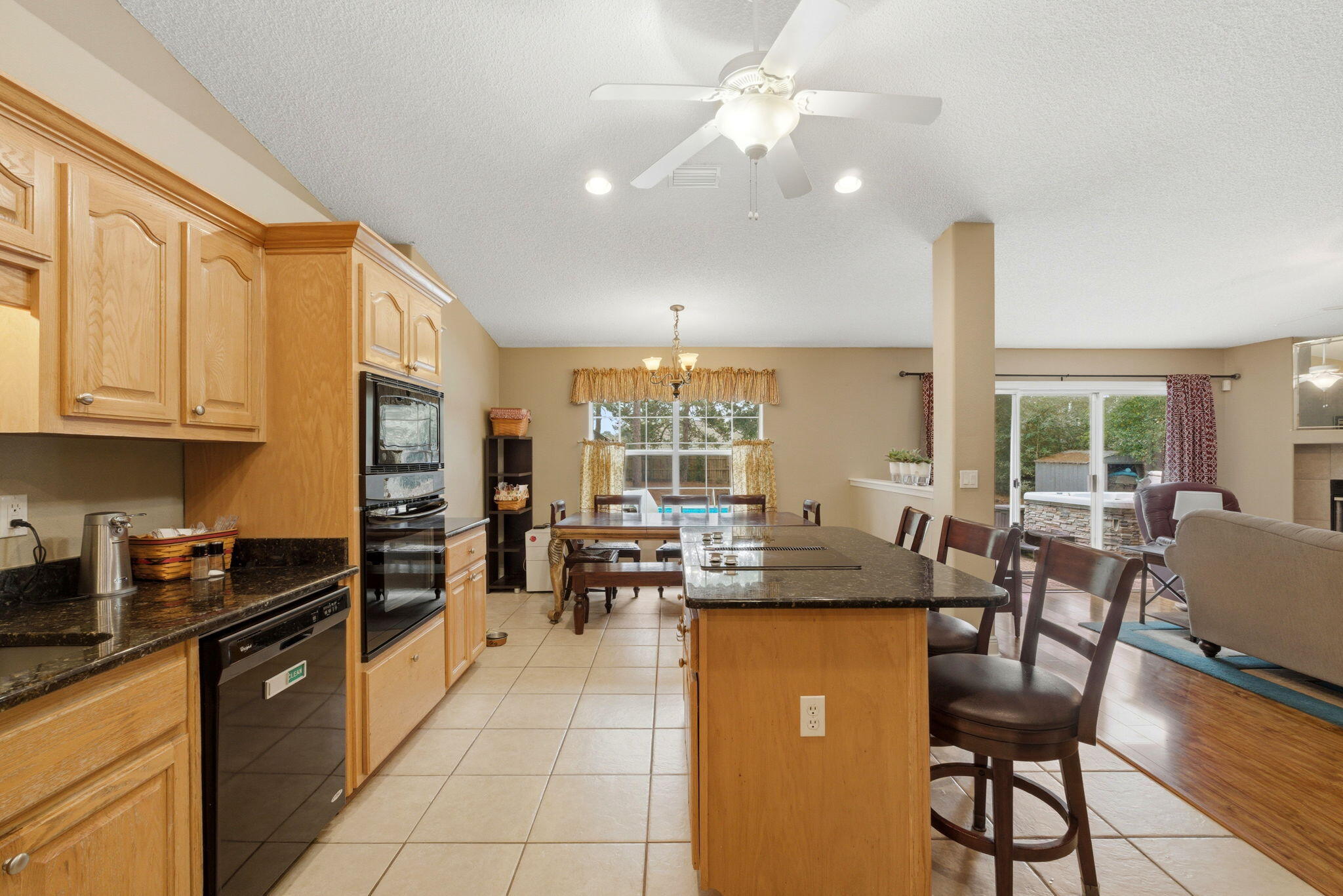 HOLLEY BY THE SEA - Residential