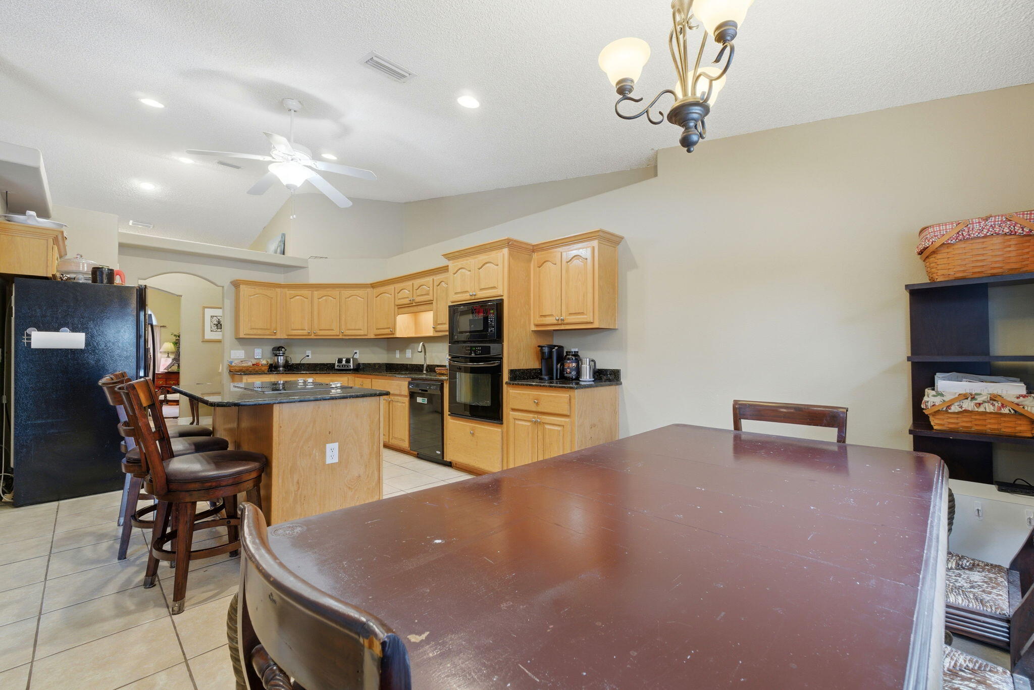 HOLLEY BY THE SEA - Residential