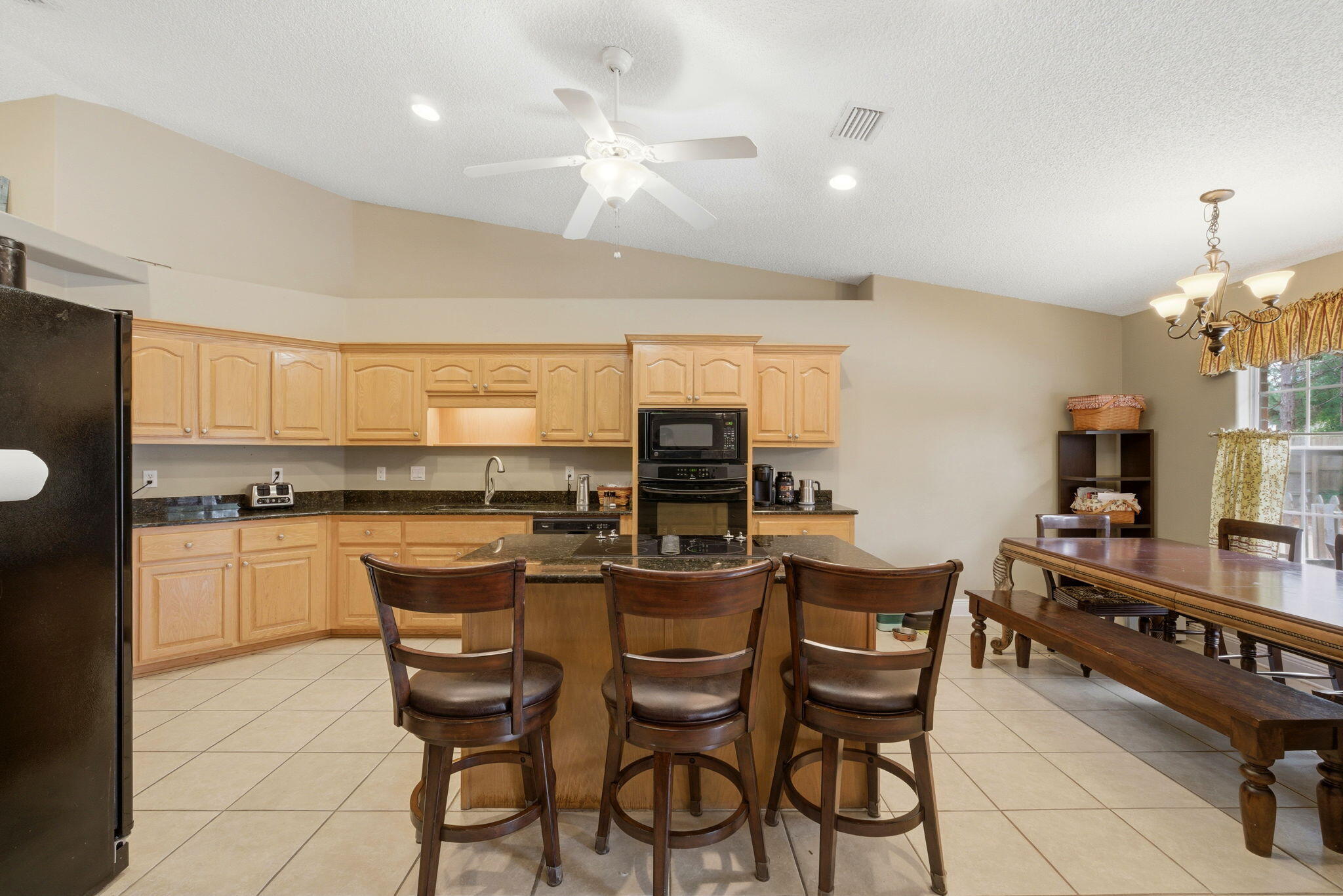 HOLLEY BY THE SEA - Residential