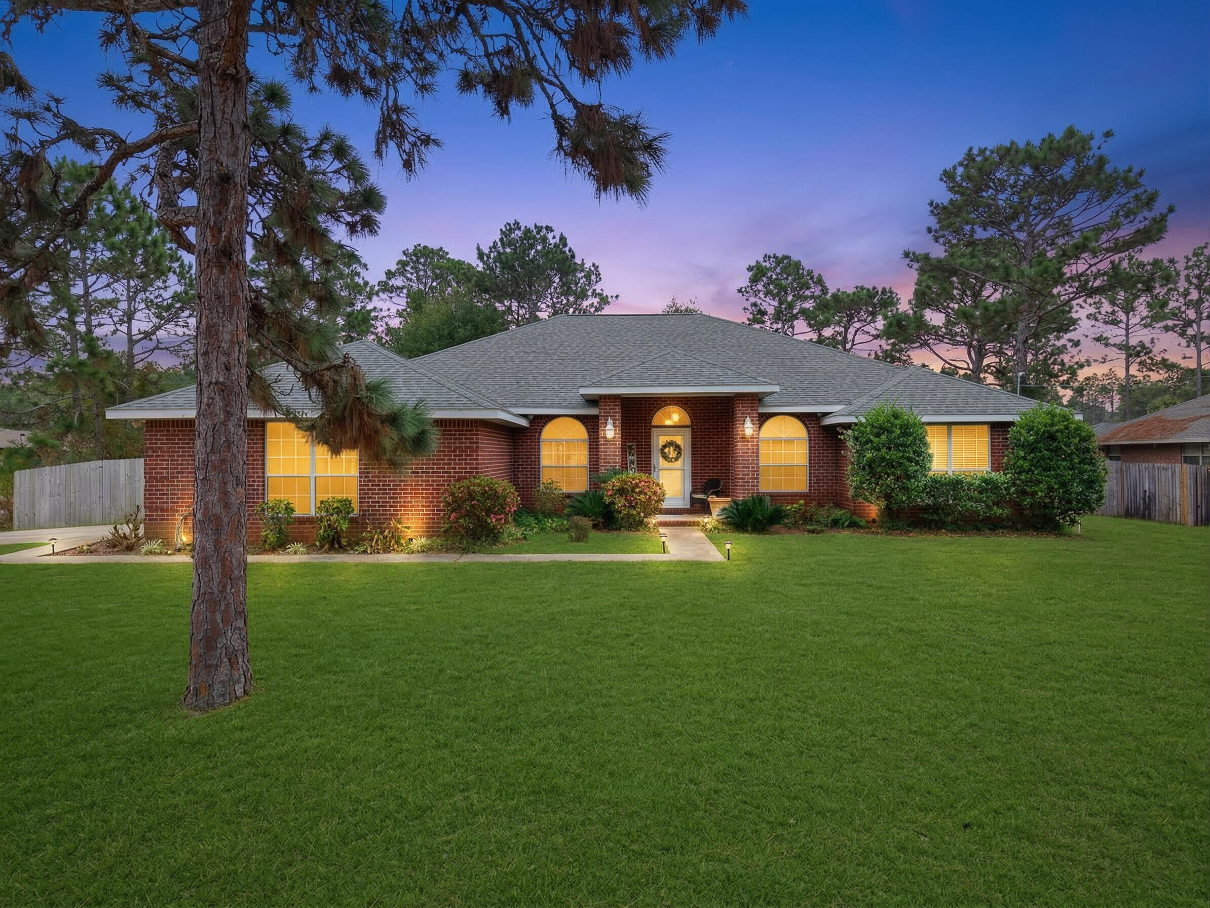 HOLLEY BY THE SEA - Residential