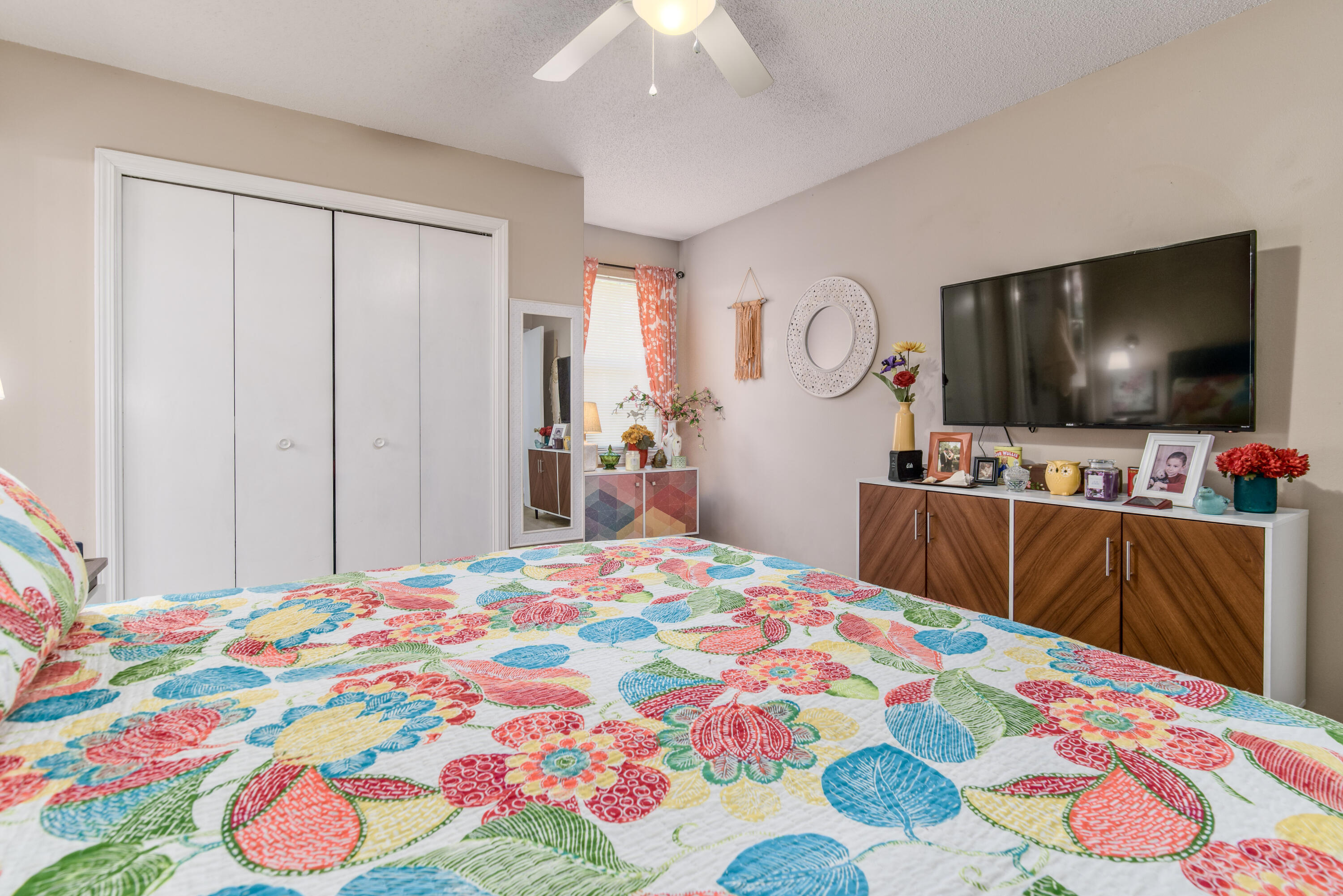 SCHNEIDER DRIVE T/H - Residential