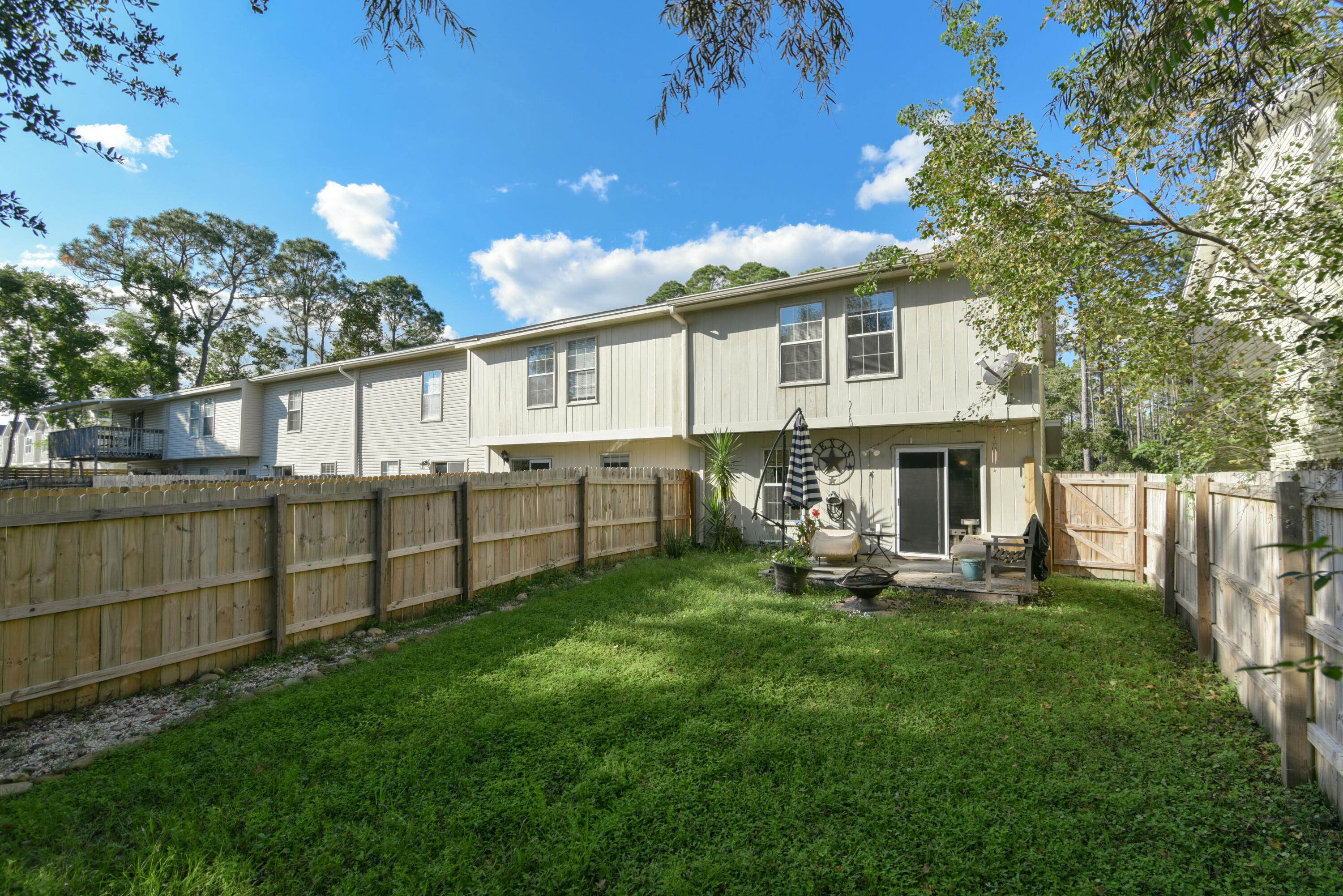 SCHNEIDER DRIVE T/H - Residential