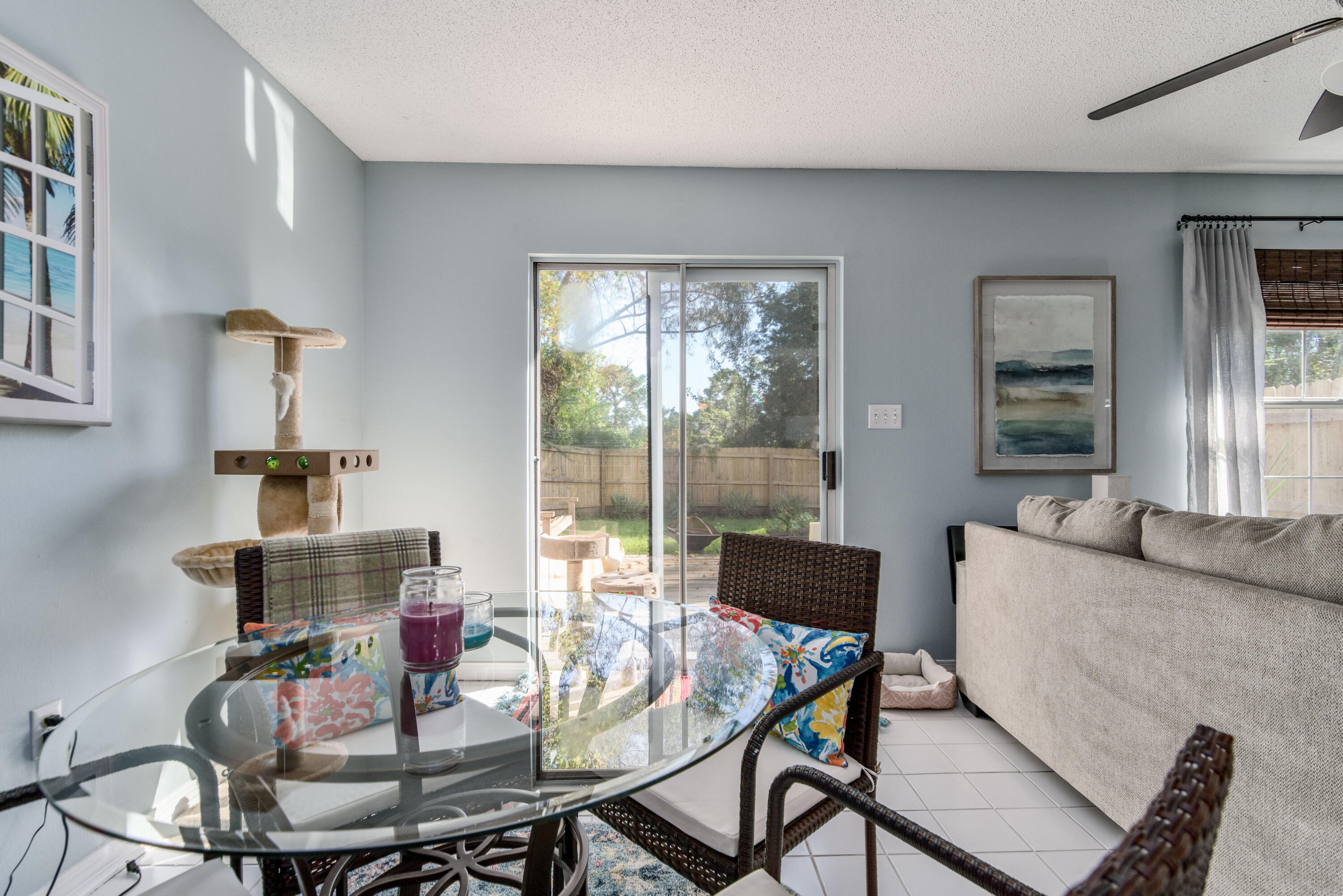 SCHNEIDER DRIVE T/H - Residential