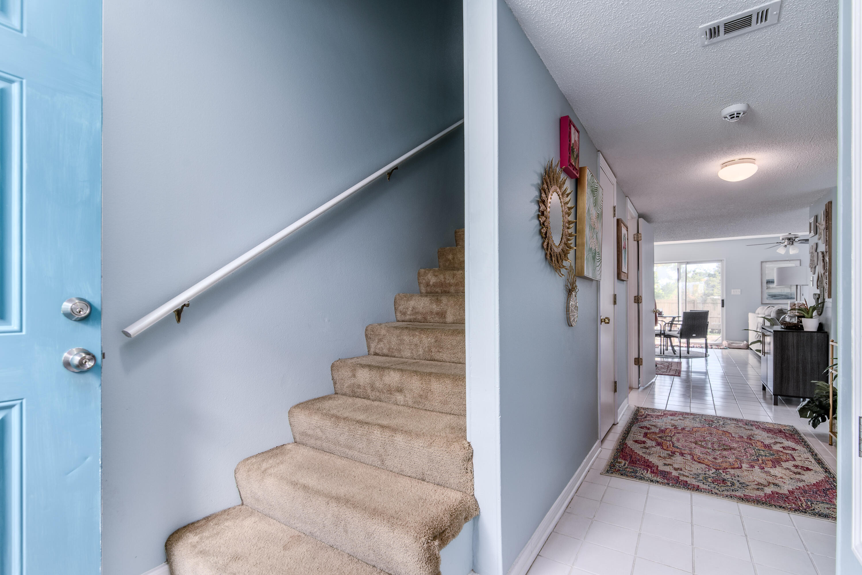 SCHNEIDER DRIVE T/H - Residential