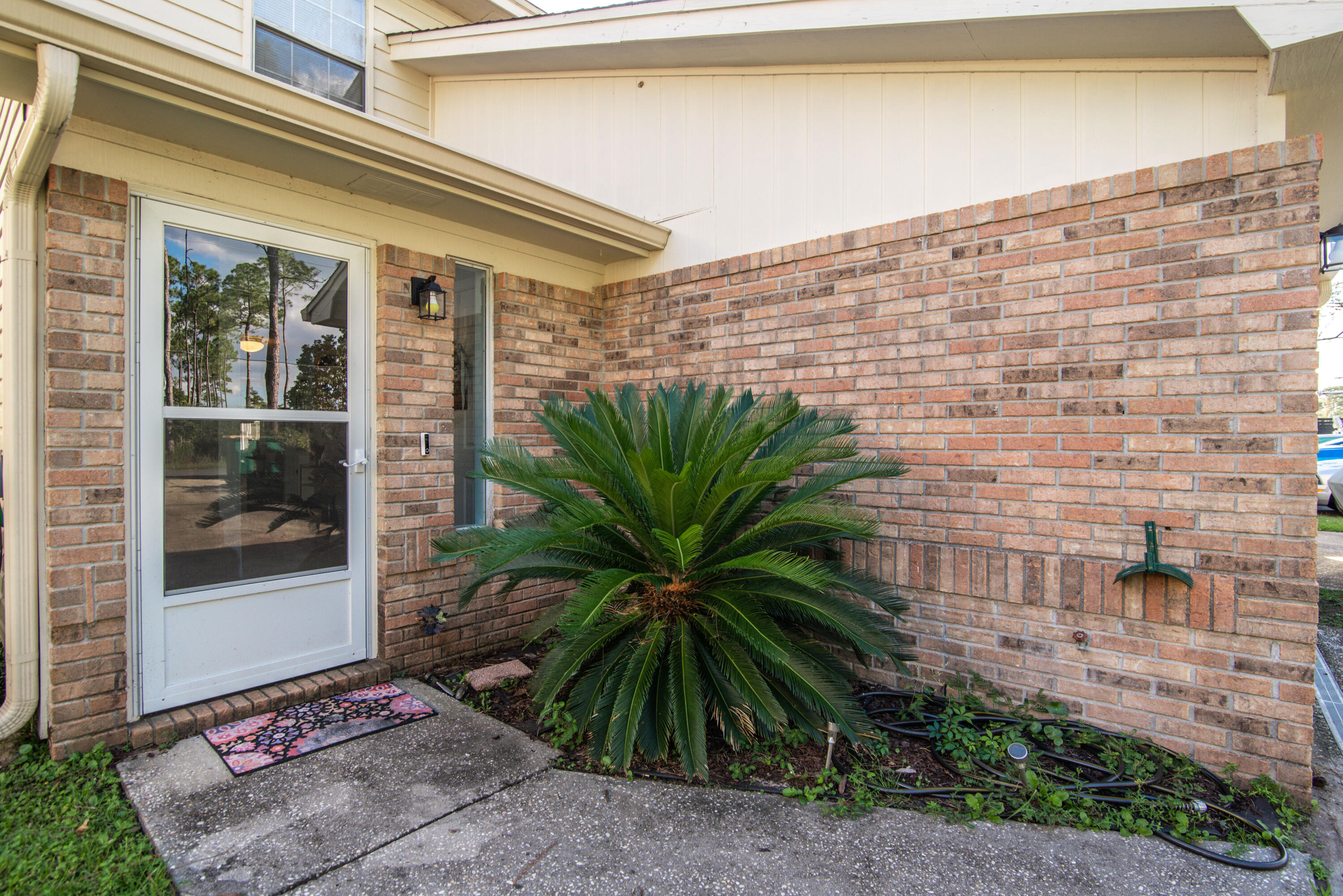 SCHNEIDER DRIVE T/H - Residential