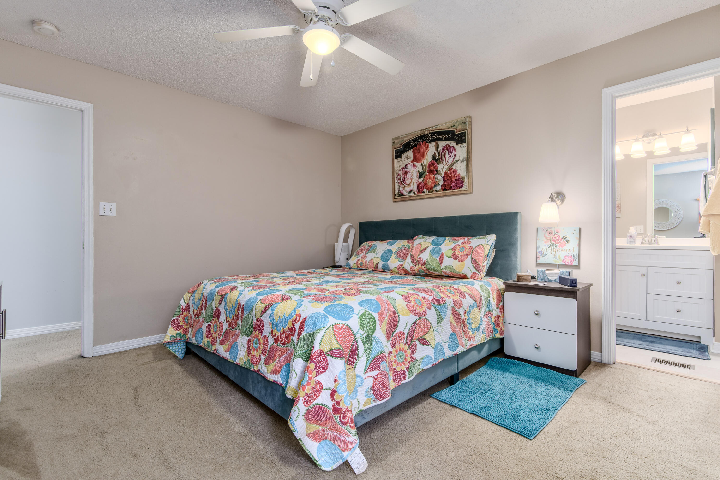 SCHNEIDER DRIVE T/H - Residential