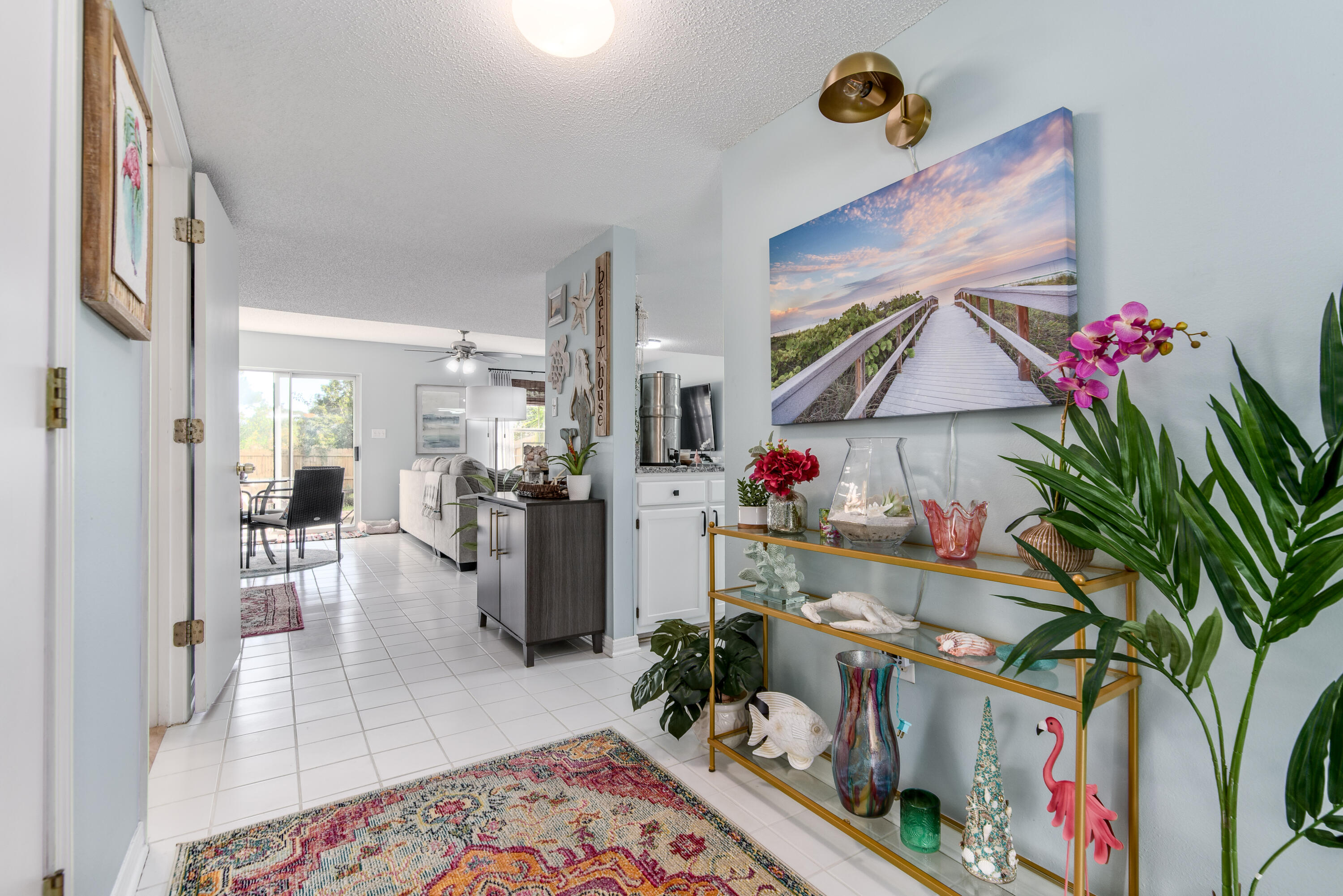 SCHNEIDER DRIVE T/H - Residential