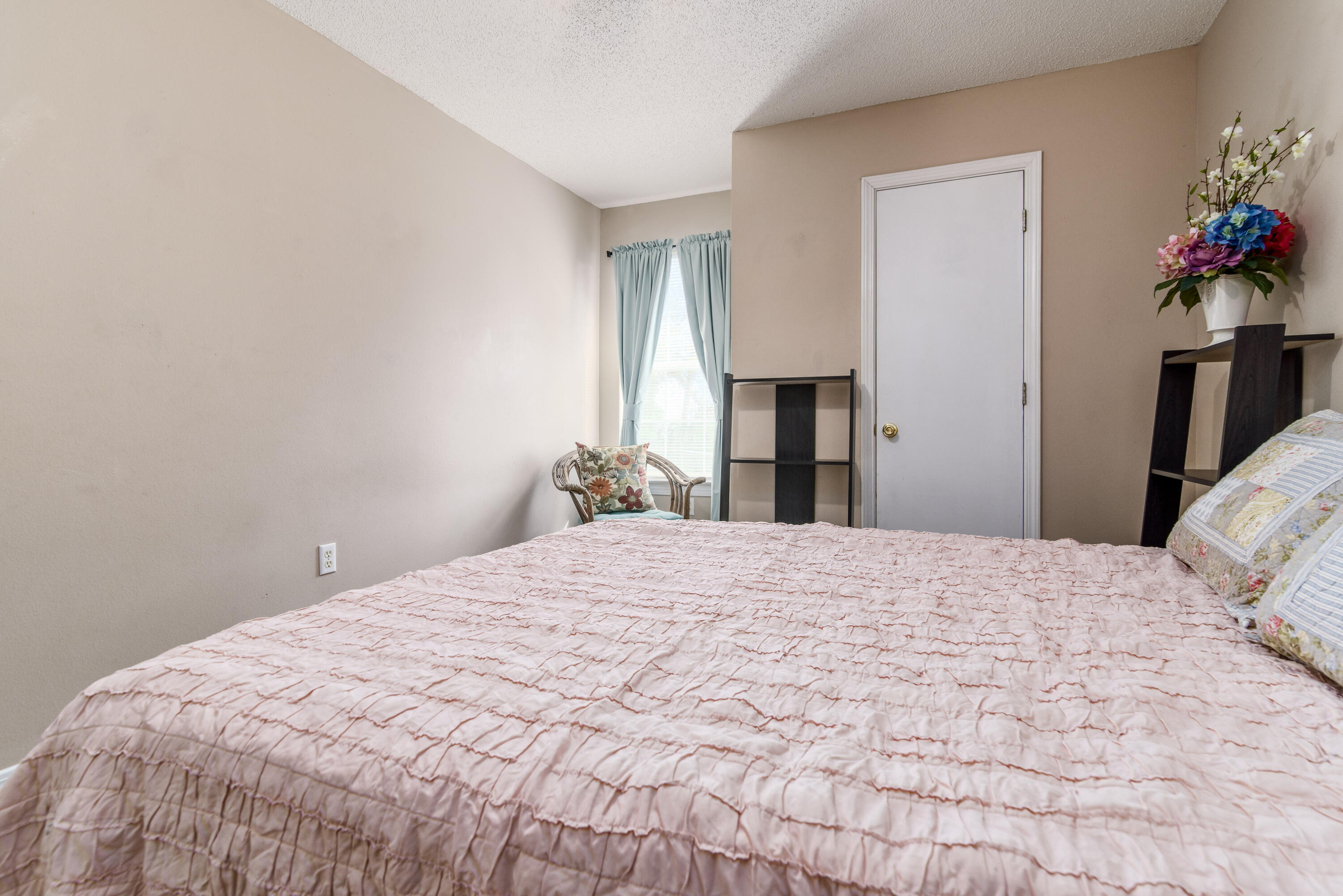 SCHNEIDER DRIVE T/H - Residential