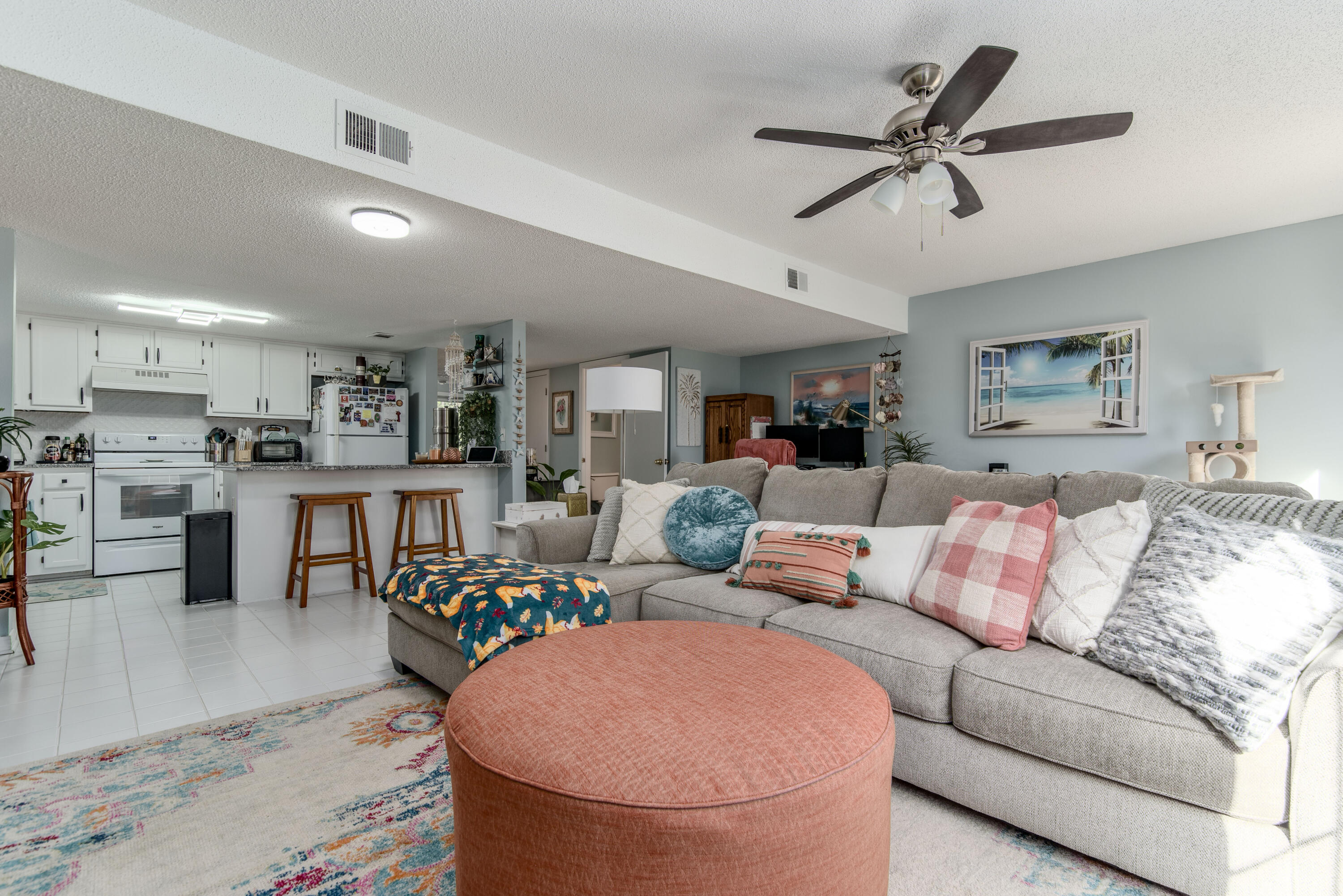 SCHNEIDER DRIVE T/H - Residential